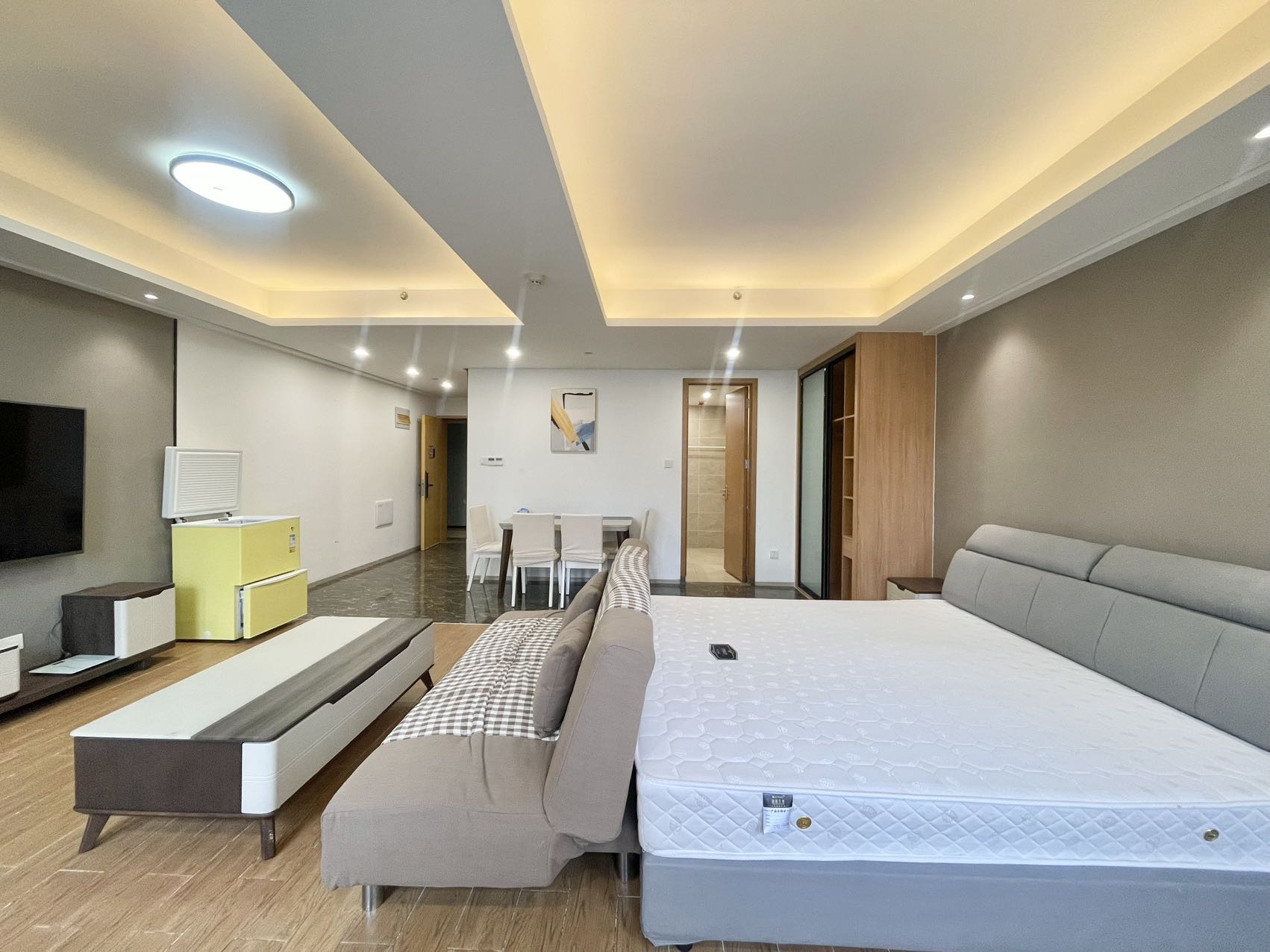 海航豪庭南苑  1室1厅1卫    129.0万客厅