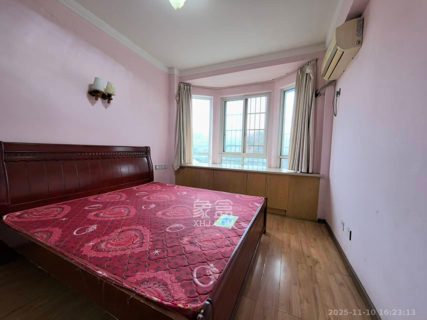 长房西郡  2室2厅2卫    2200.0元/月室内图