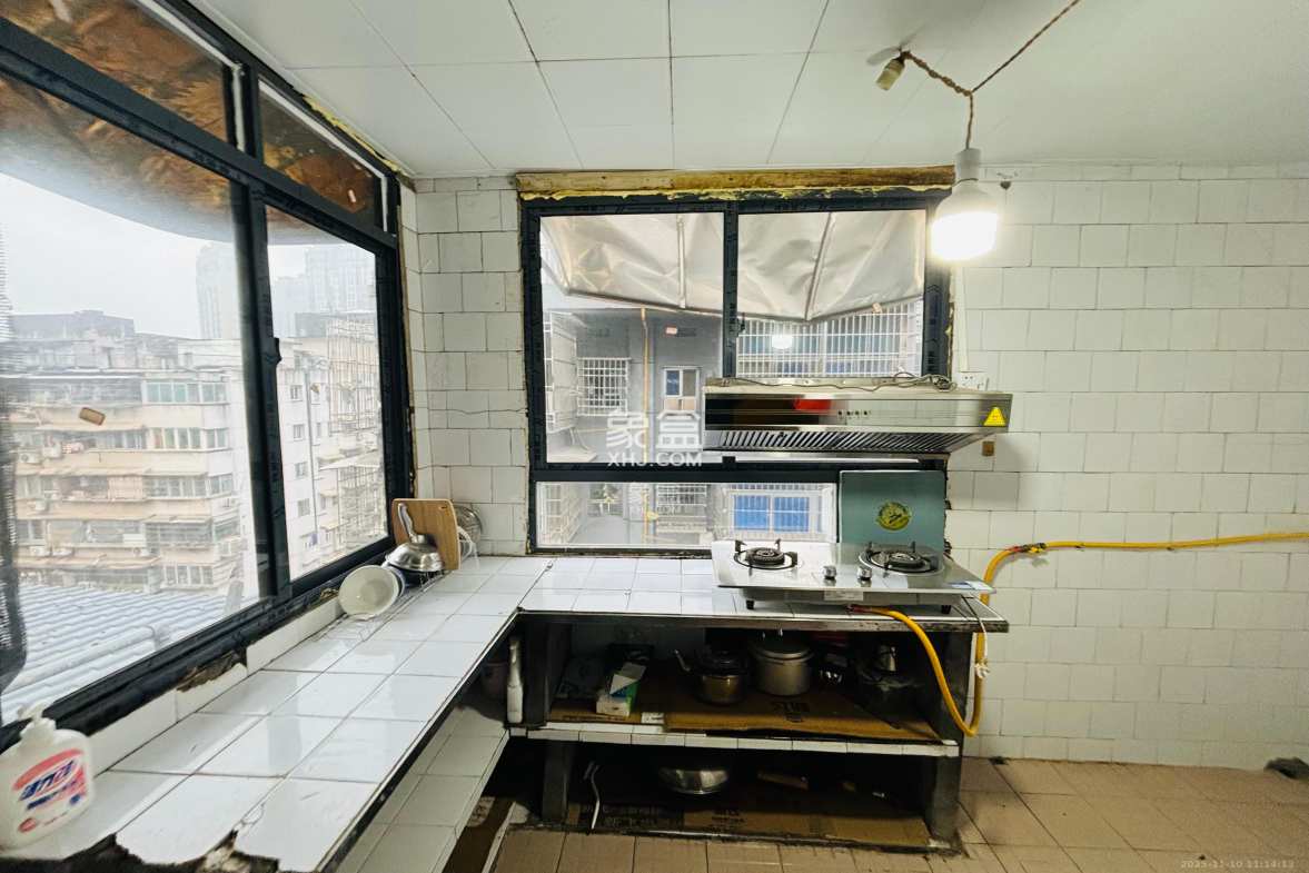 三兴公寓(三兴小区) 2室1厅1卫 1600.0元/月 三兴公寓(三兴小区) 2室1厅1卫 1600.0元/月室内图