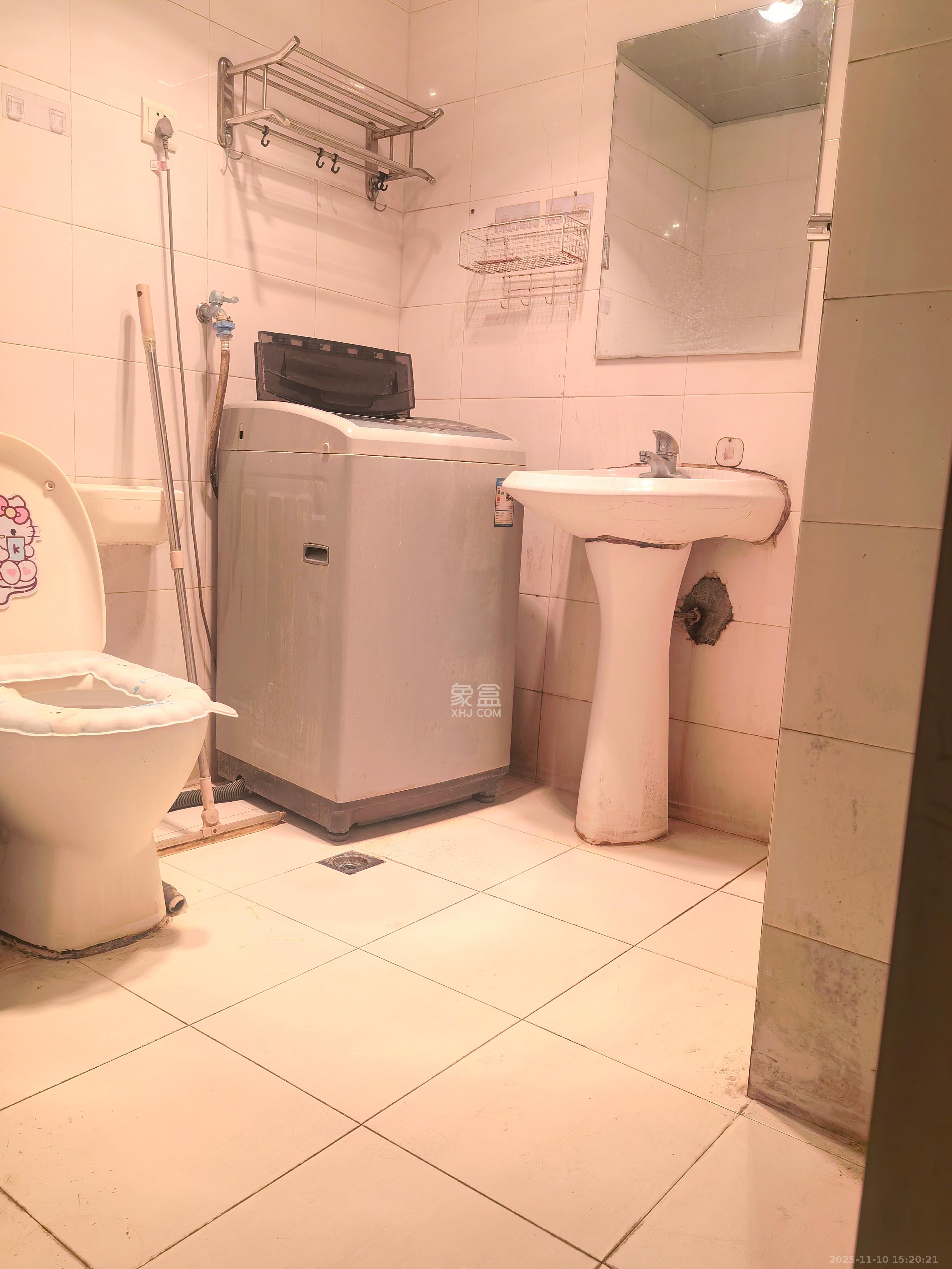 自由.com(自由大厦) 1室1厅1卫 1500.0元/月 自由.com(自由大厦) 1室1厅1卫 1500.0元/月室内图