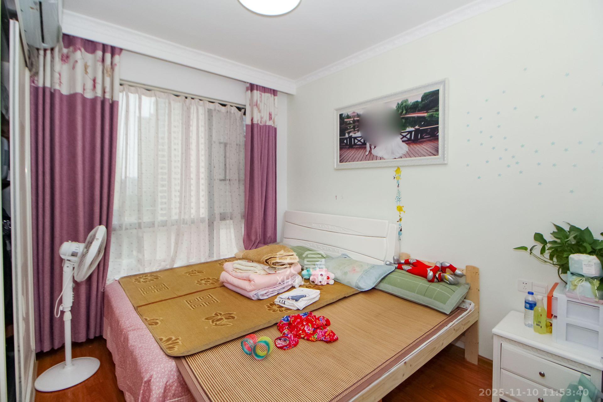 枫华府第 3室2厅2卫 2100.0元/月 枫华府第 3室2厅2卫 2100.0元/月室内图