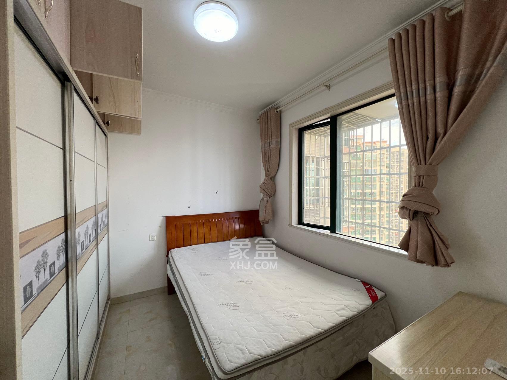 西韵佳苑 2室2厅1卫 2400.0元/月 西韵佳苑 2室2厅1卫 2400.0元/月室内图