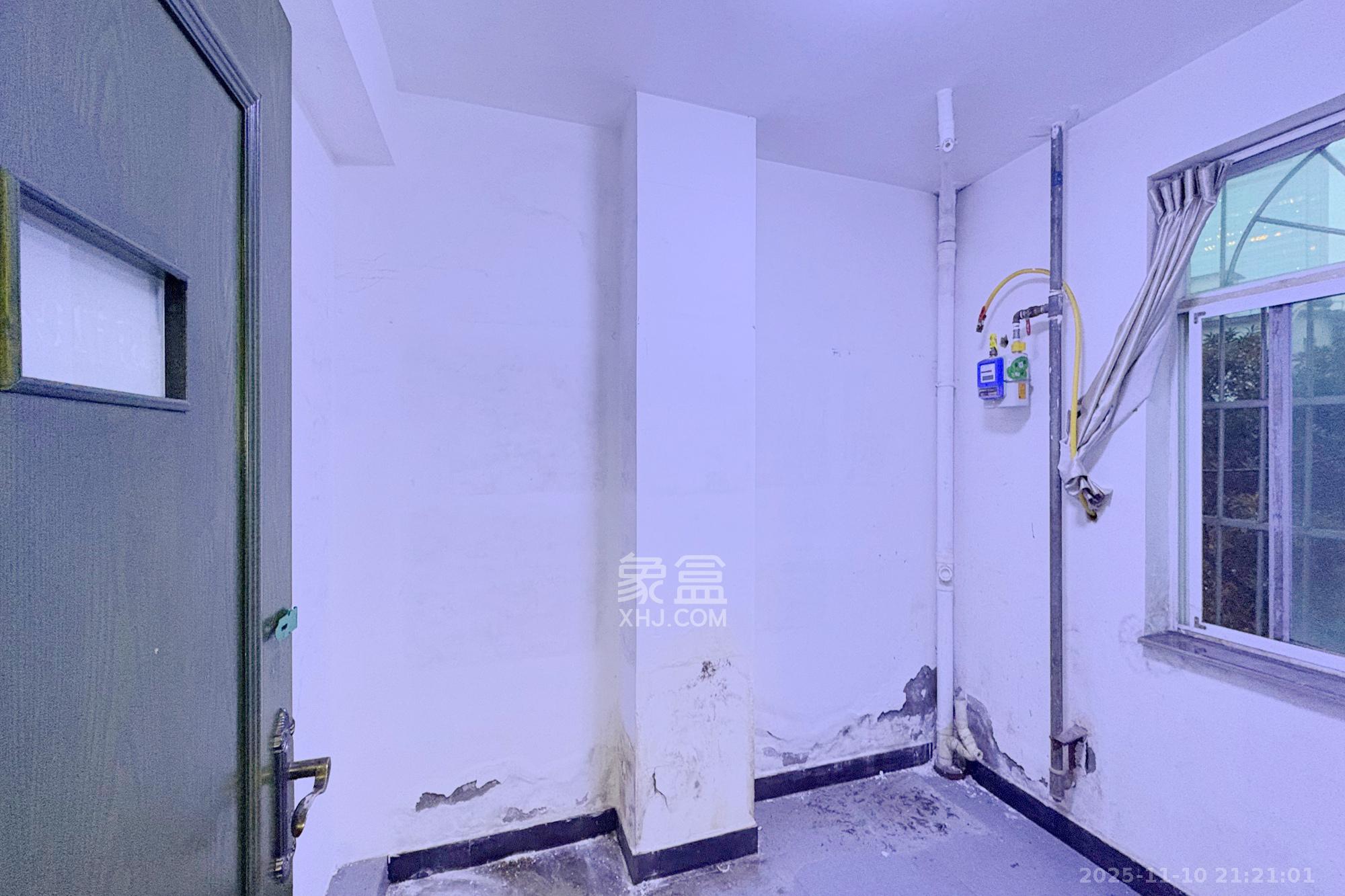 明景公寓  3室2厅1卫    97.0万其他