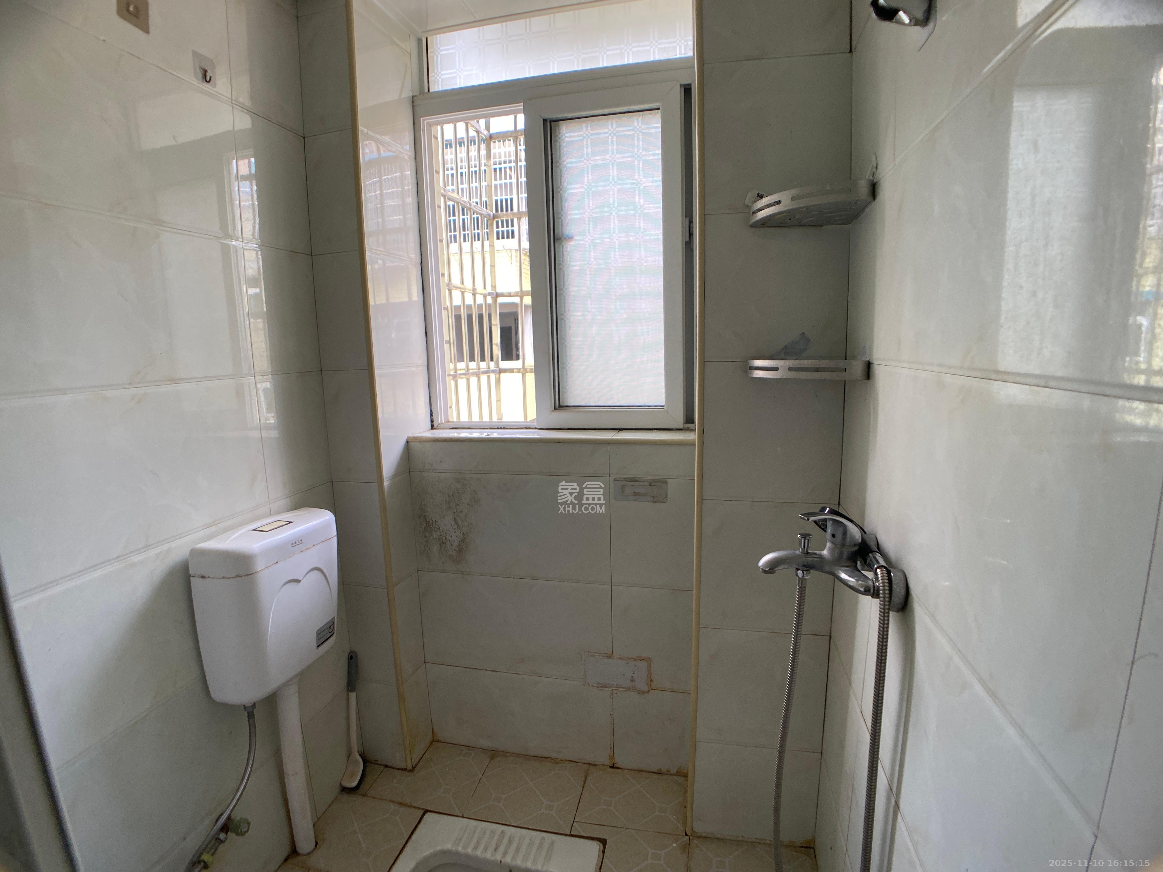 友兴家园  2室1厅1卫    1400.0元/月室内图