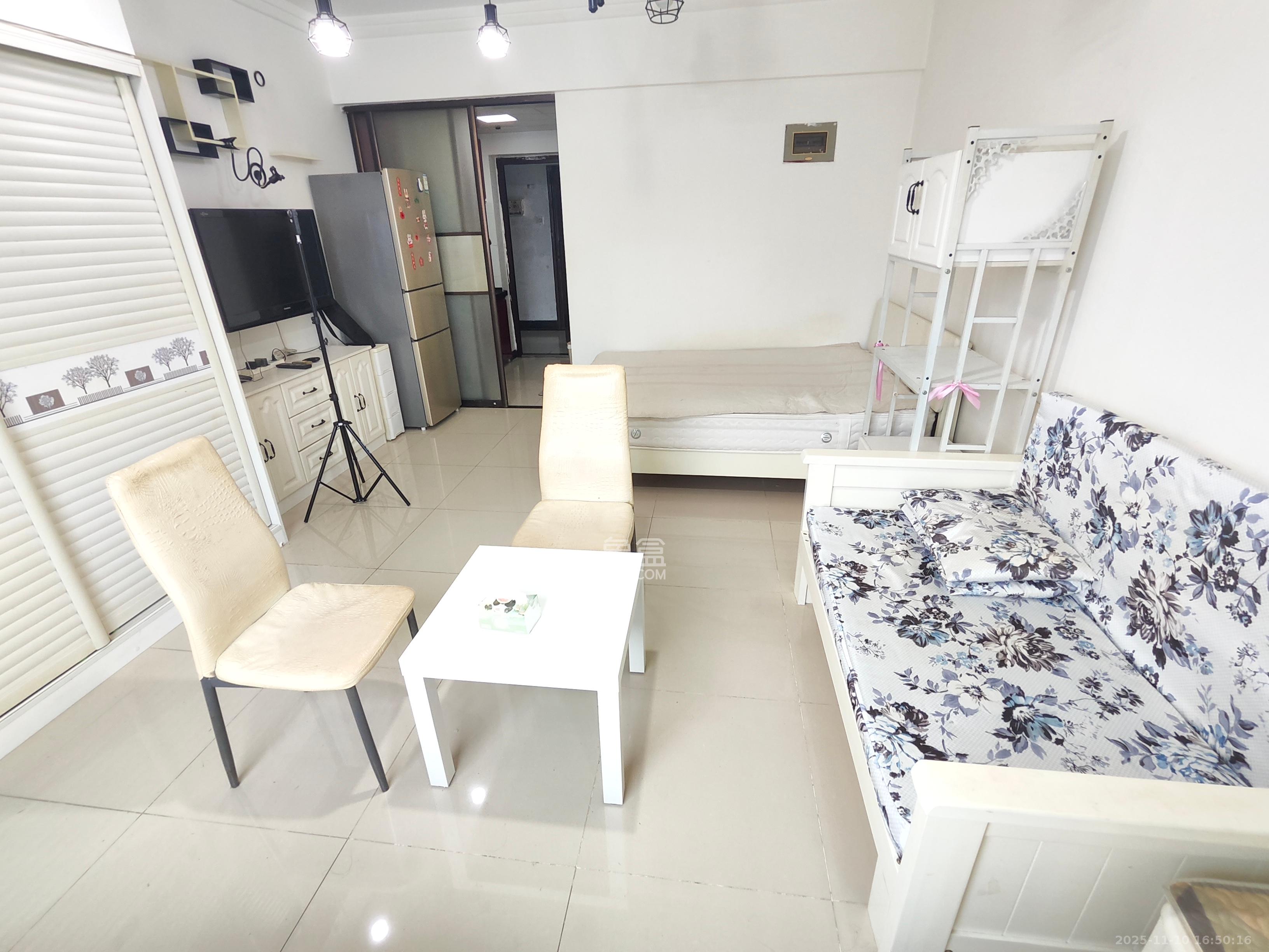 书香名邸 1室1厅1卫 1500.0元/月 书香名邸 1室1厅1卫 1500.0元/月室内图