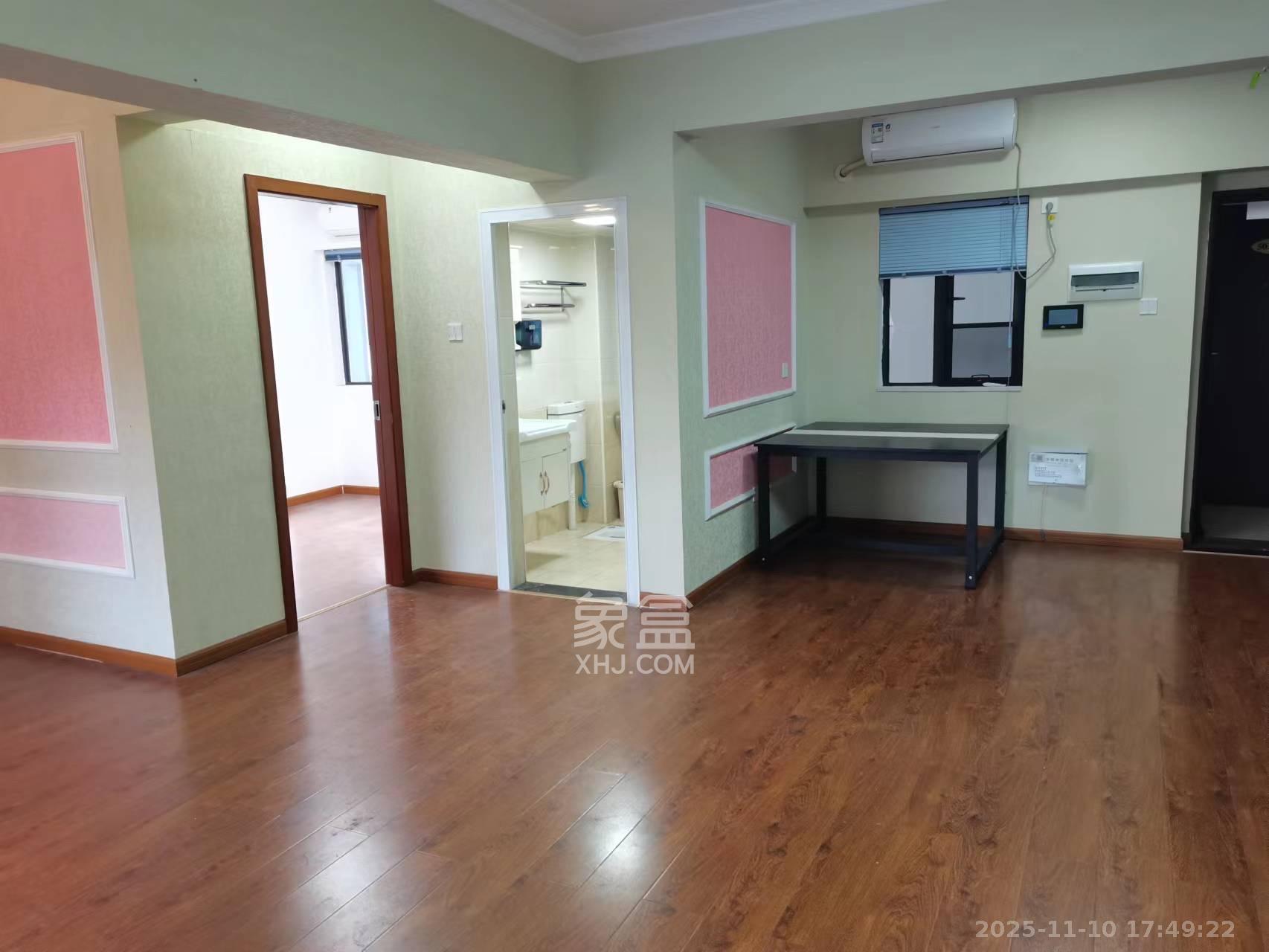 五一钻界  2室1厅1卫    3800.0元/月室内图