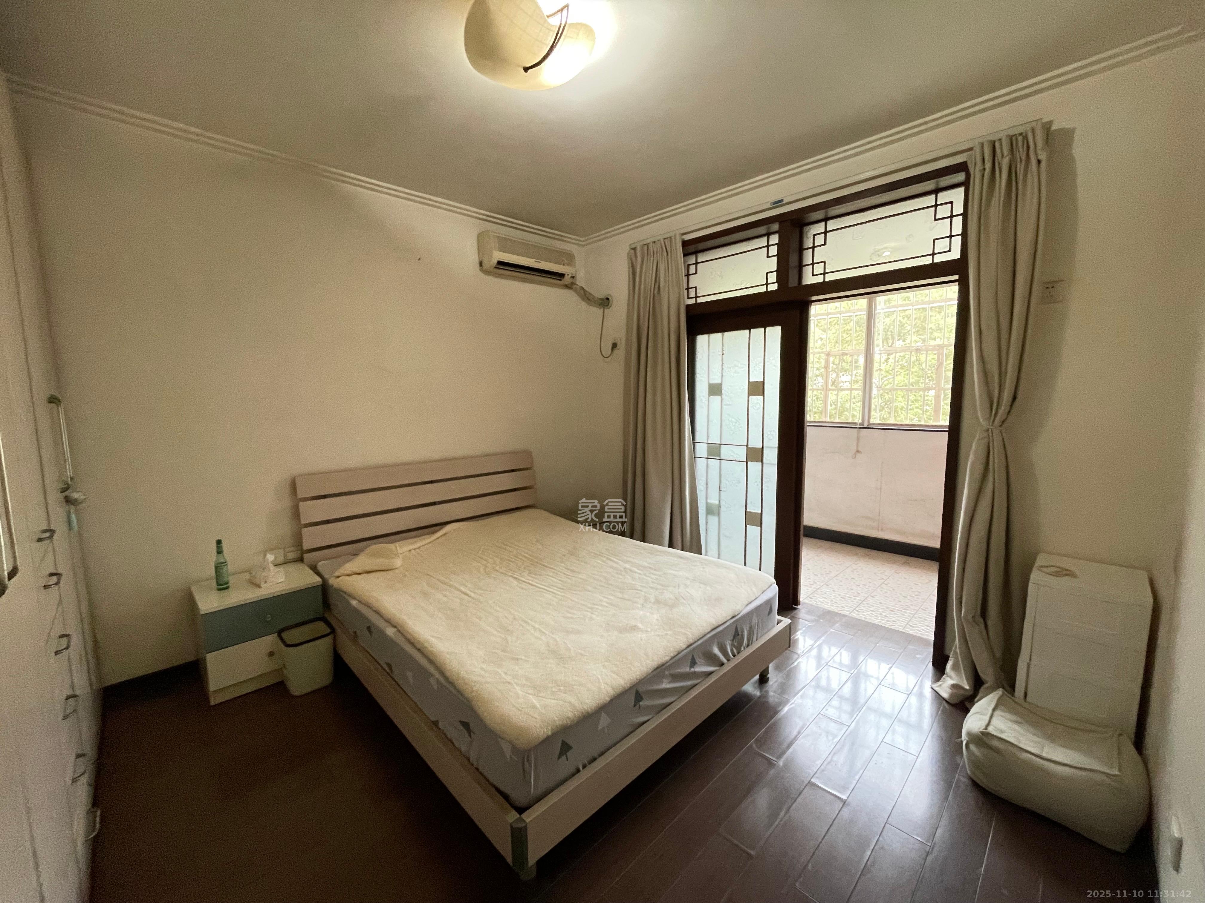 新星小区  3室2厅1卫    1800.0元/月室内图