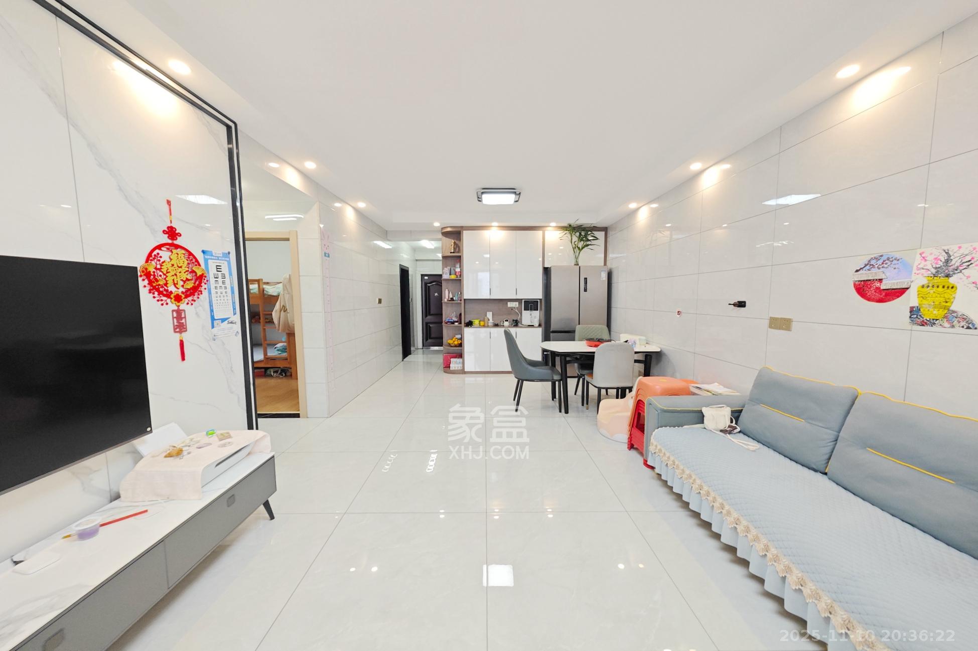 新城新世界一二三期  2室2厅1卫    100.0万