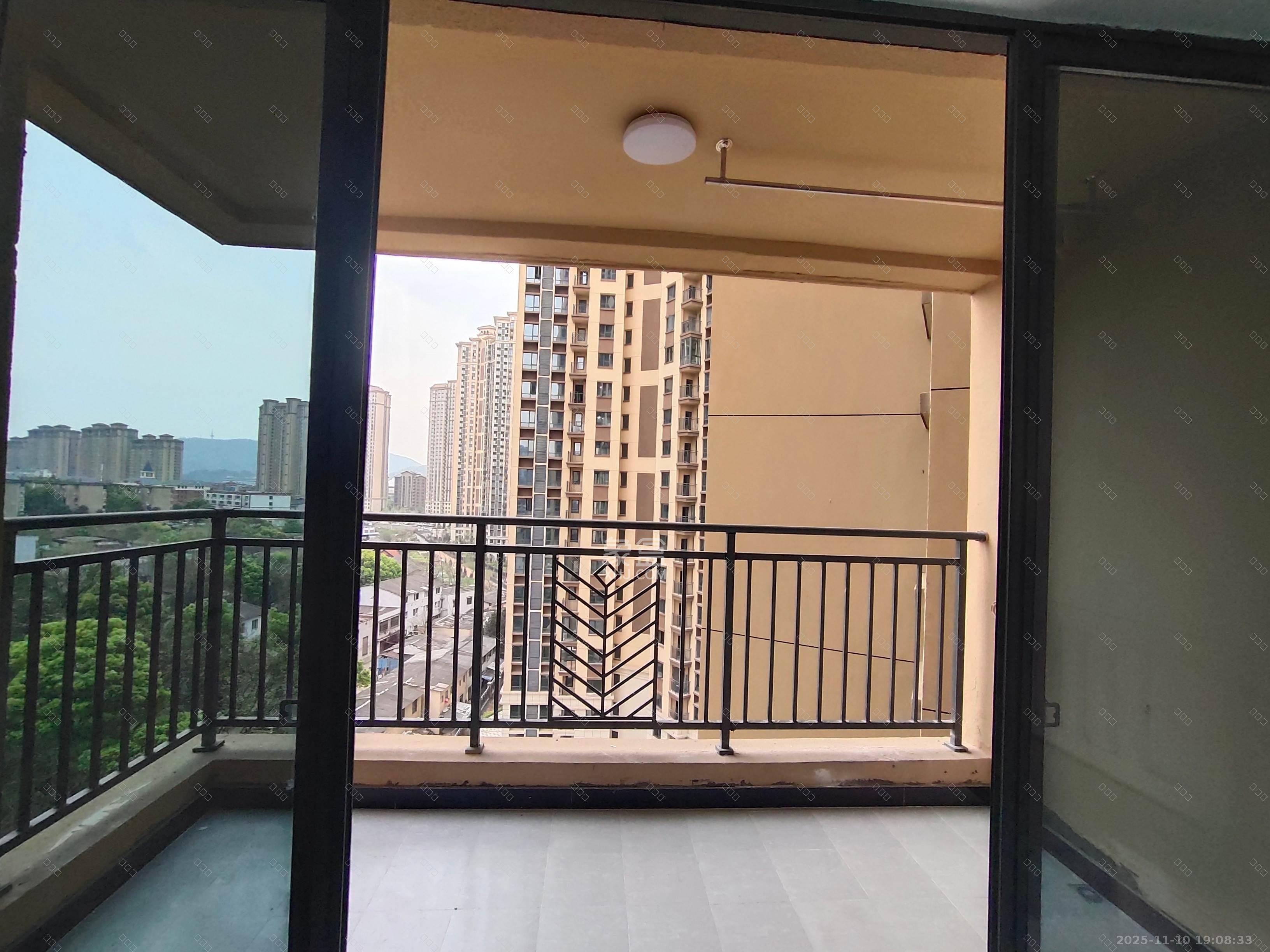 振业城三期  1室0厅0卫    980.0元/月室内图