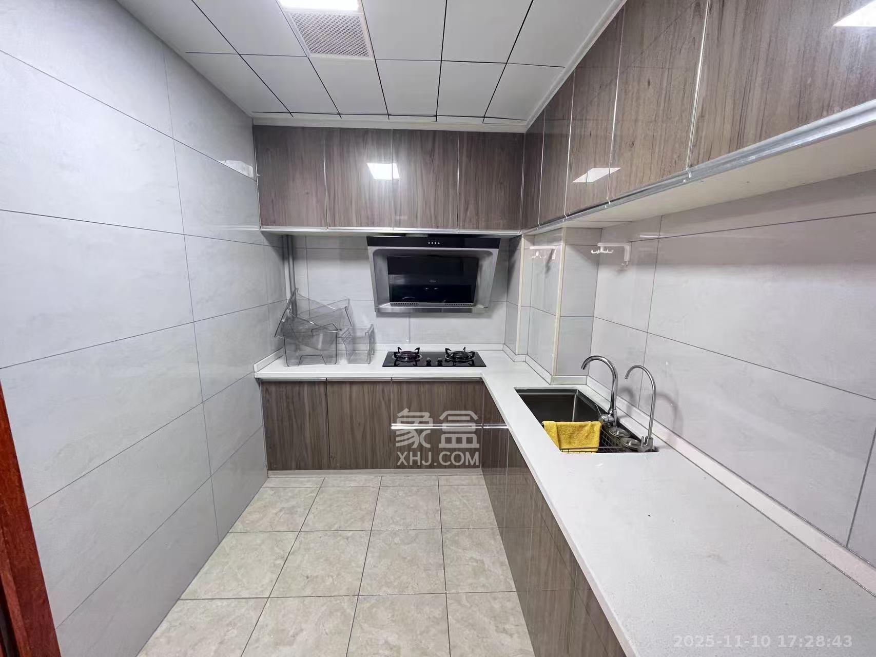 滨江君悦香邸  3室2厅2卫    3500.0元/月室内图