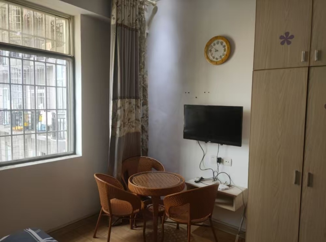 鹏泰国际 1室1厅1卫 800.0元/月 鹏泰国际 1室1厅1卫 800.0元/月室内图