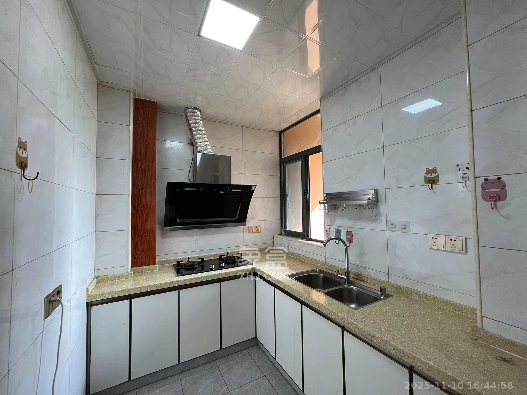 江南华府  3室2厅1卫    2500.0元/月室内图