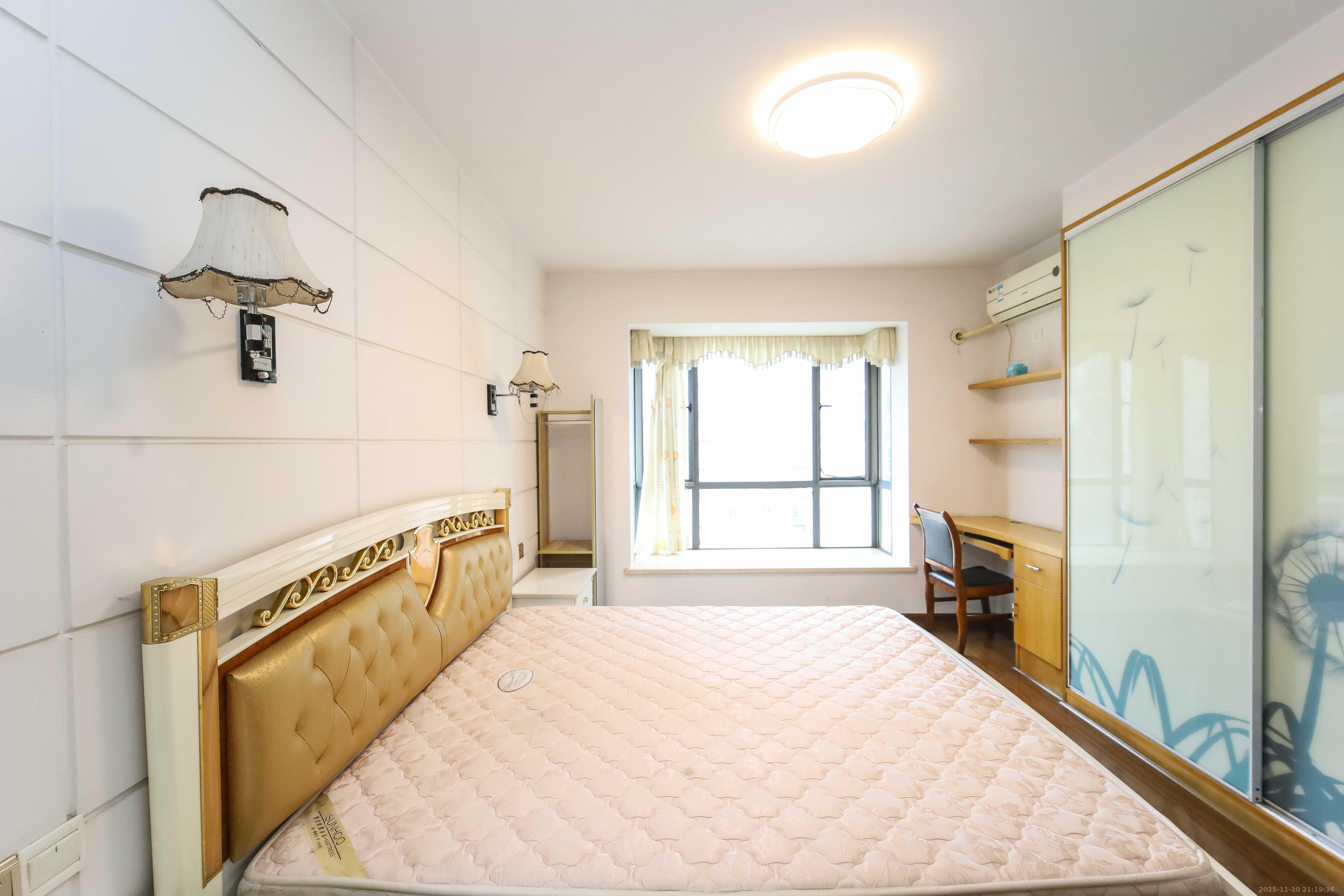 西子花苑 3室2厅2卫 113.0万 西子花苑 3室2厅2卫 113.0万卧室