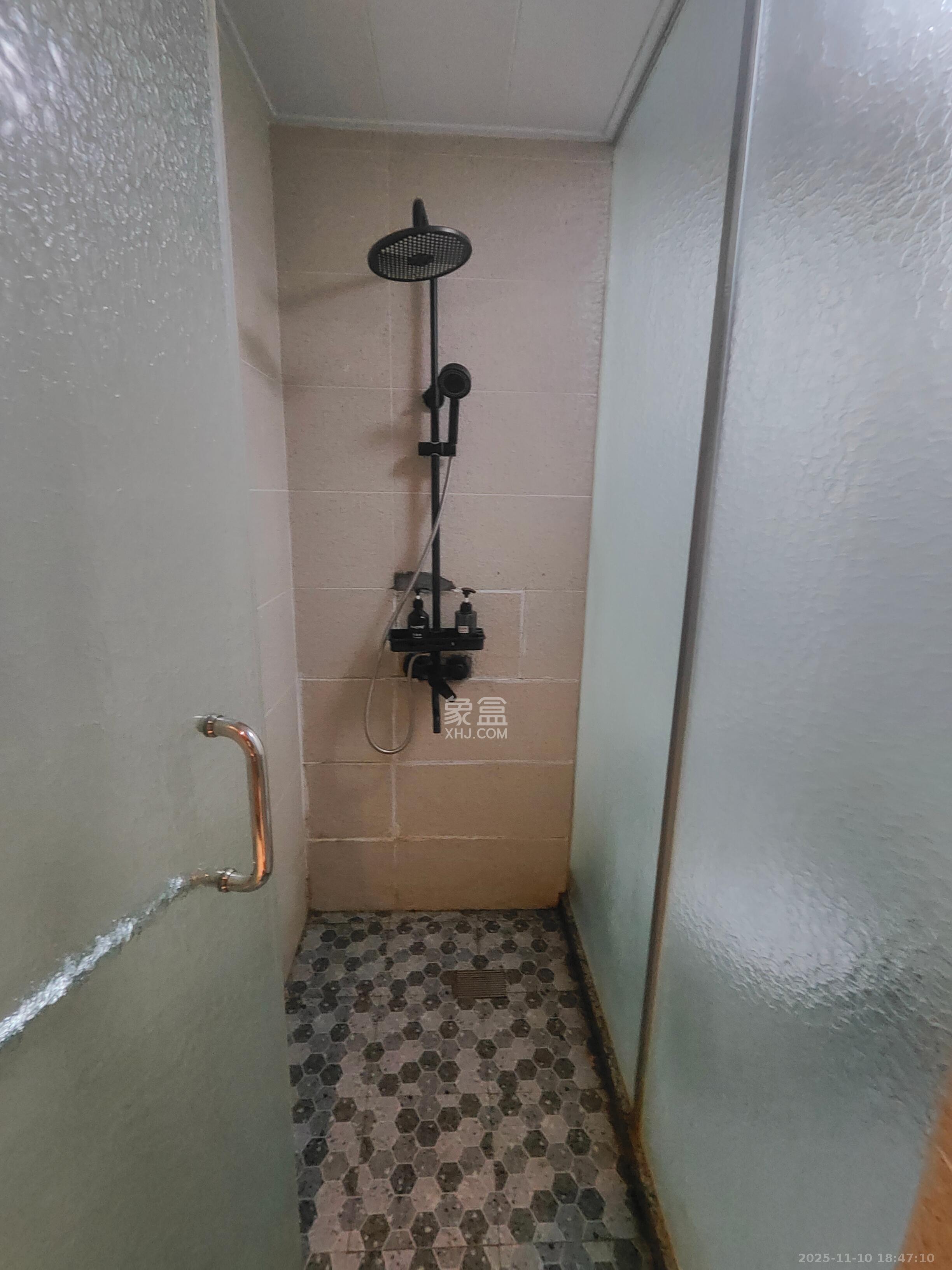 宇成朝阳广场  1室1厅1卫    2000.0元/月室内图