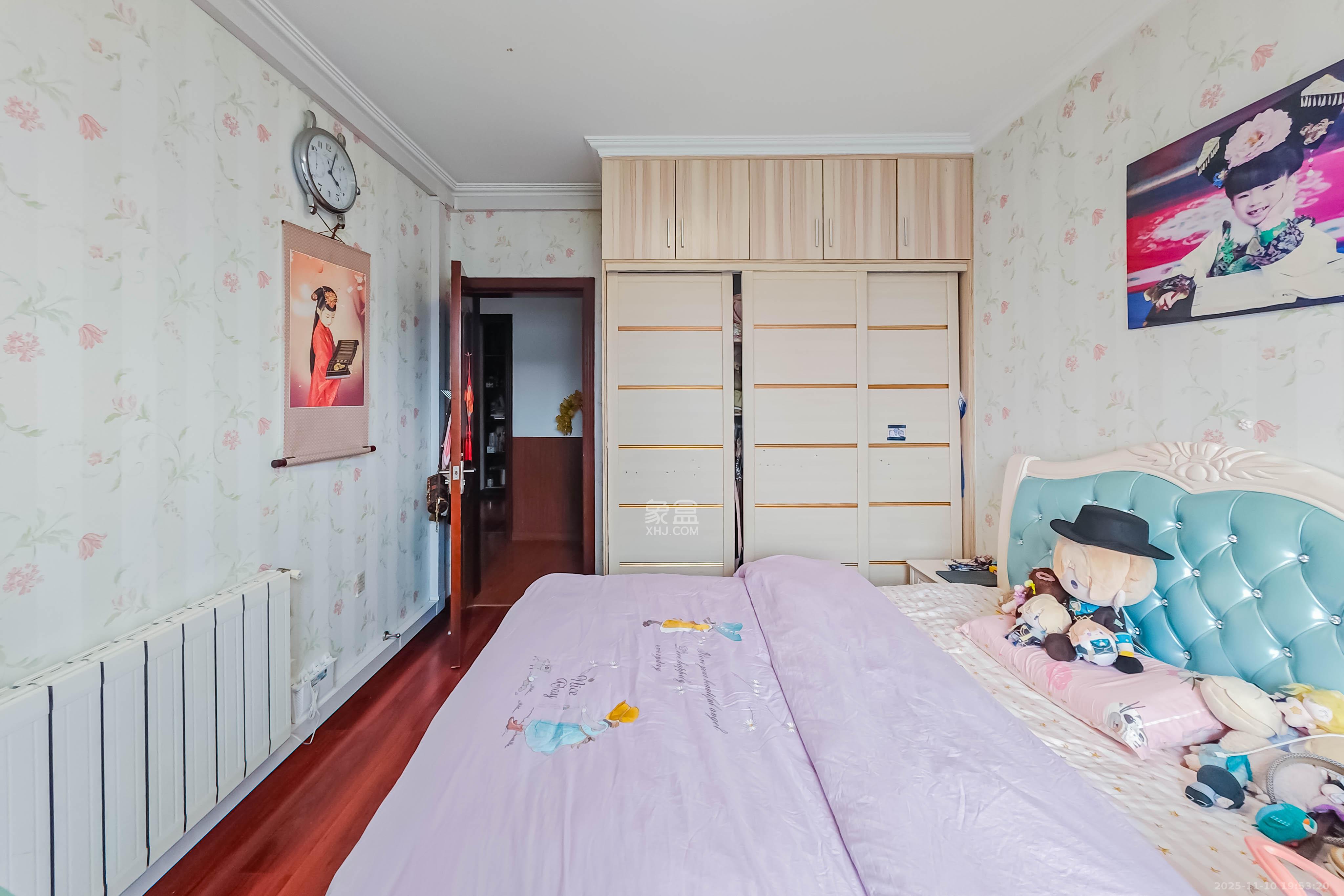 融科东南海 6室2厅2卫 288.0万 融科东南海 6室2厅2卫 288.0万卧室