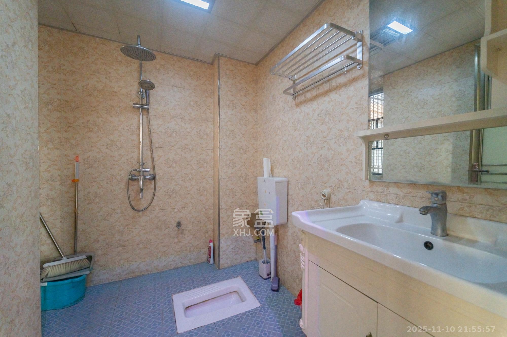 深业睿城  2室1厅1卫    59.8万卫生间