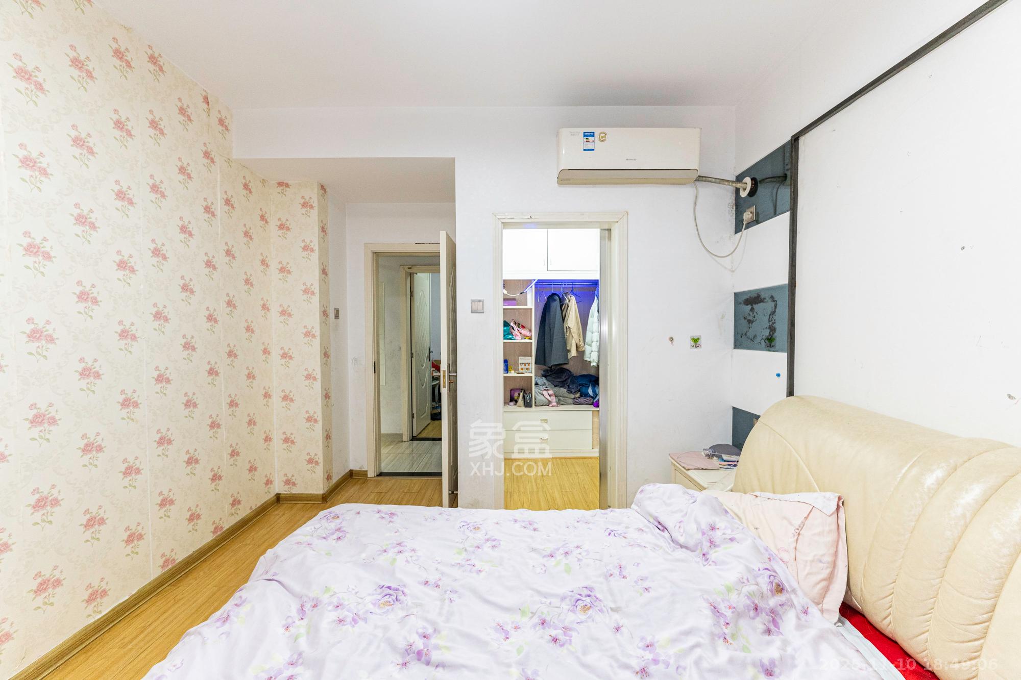 高林仕家 3室2厅2卫 68.0万 高林仕家 3室2厅2卫 68.0万卧室