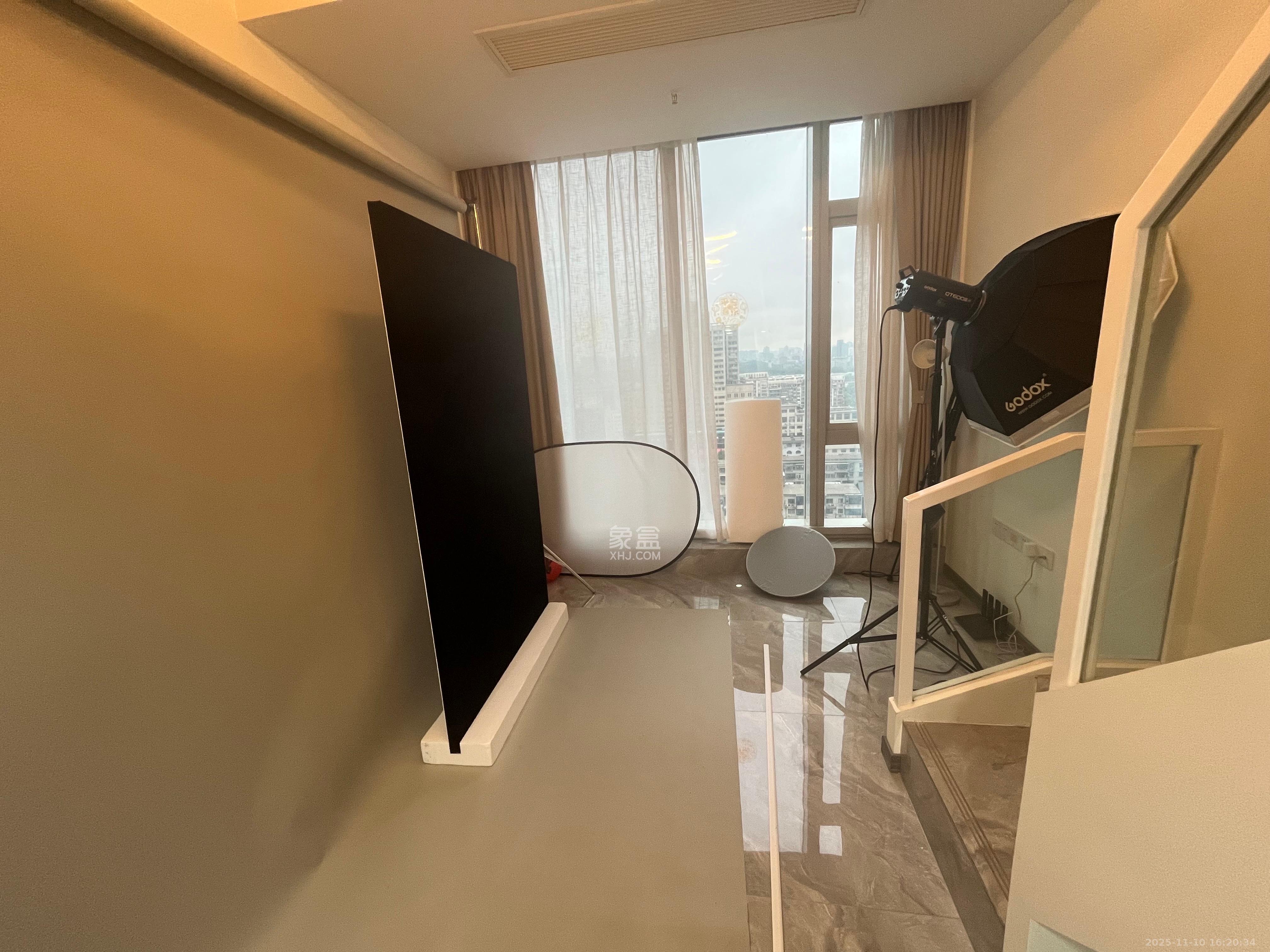 敬天广场  1室1厅1卫    2300.0元/月