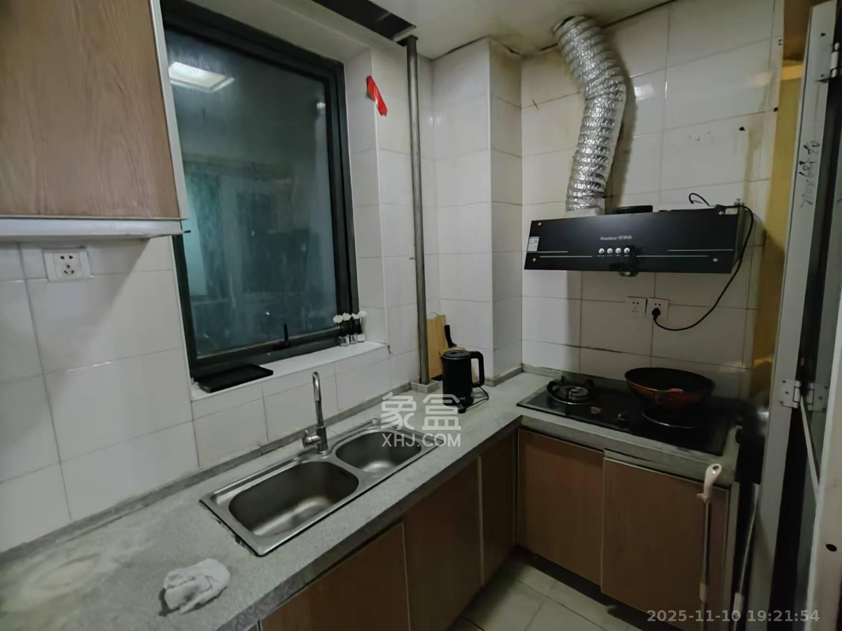 中天广场  3室2厅1卫    3800.0元/月室内图