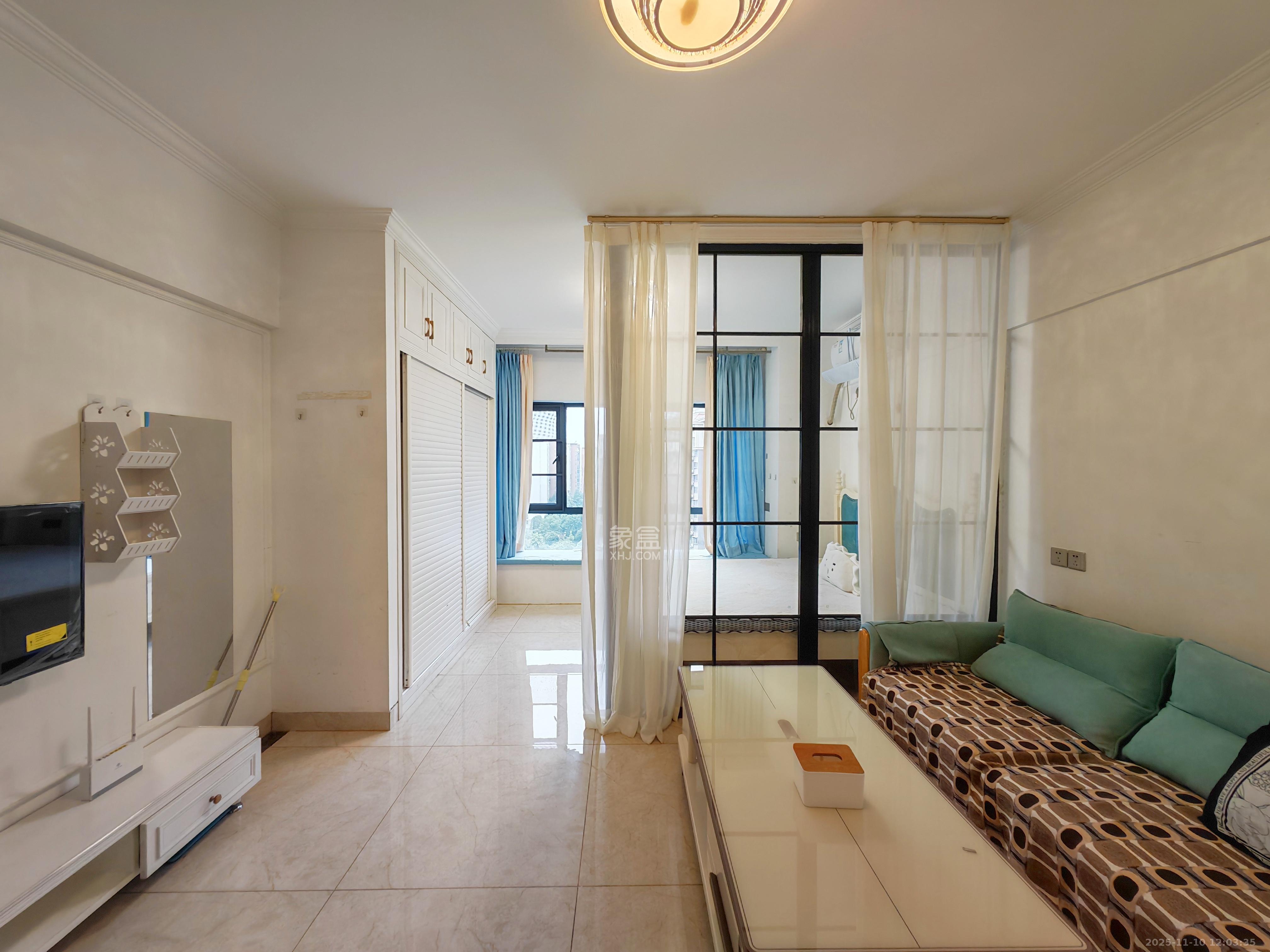 鑫远玲珑  1室1厅1卫    1500.0元/月室内图