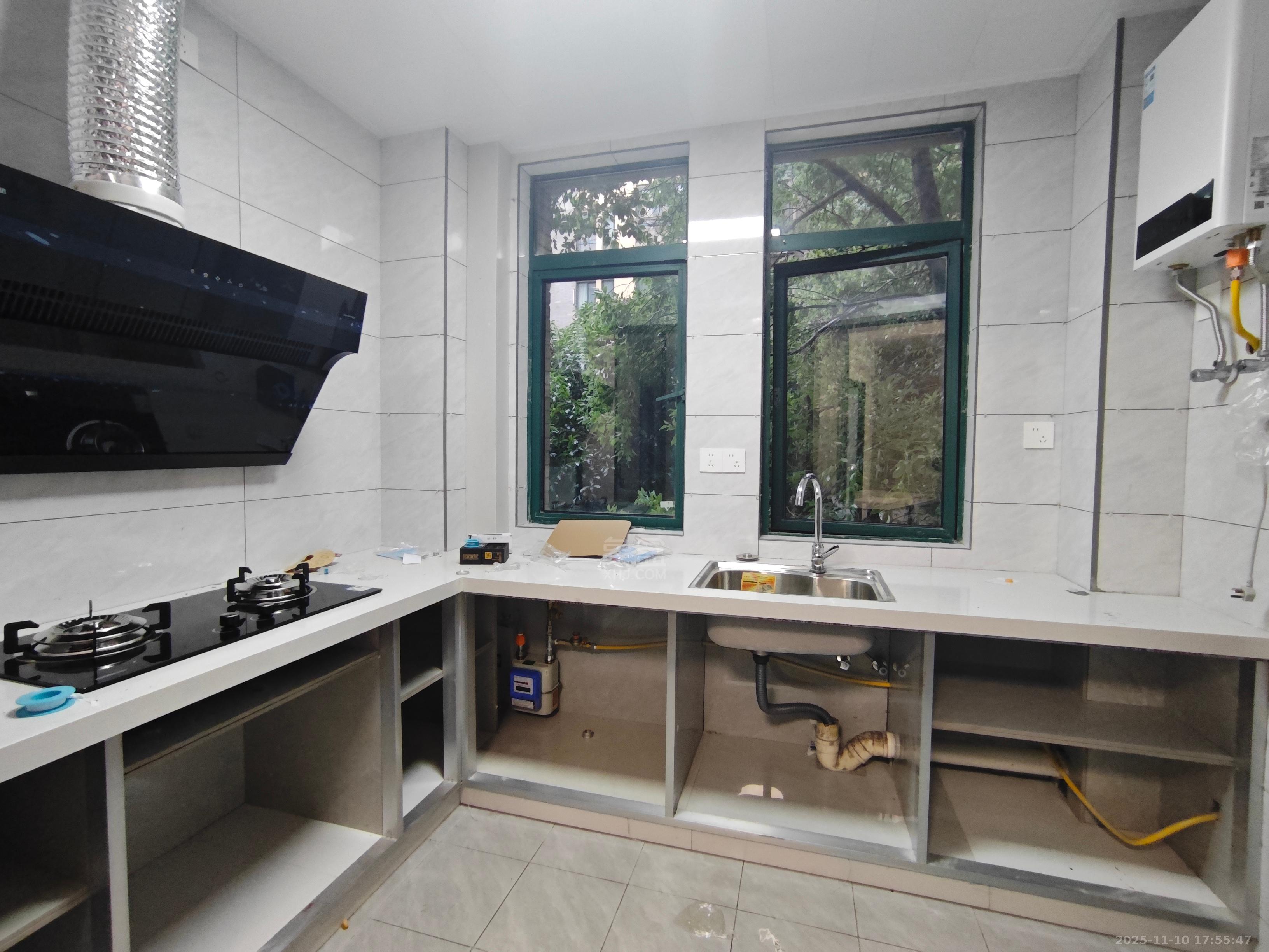 尚格名城东岸花园  3室2厅2卫    1800.0元/月室内图