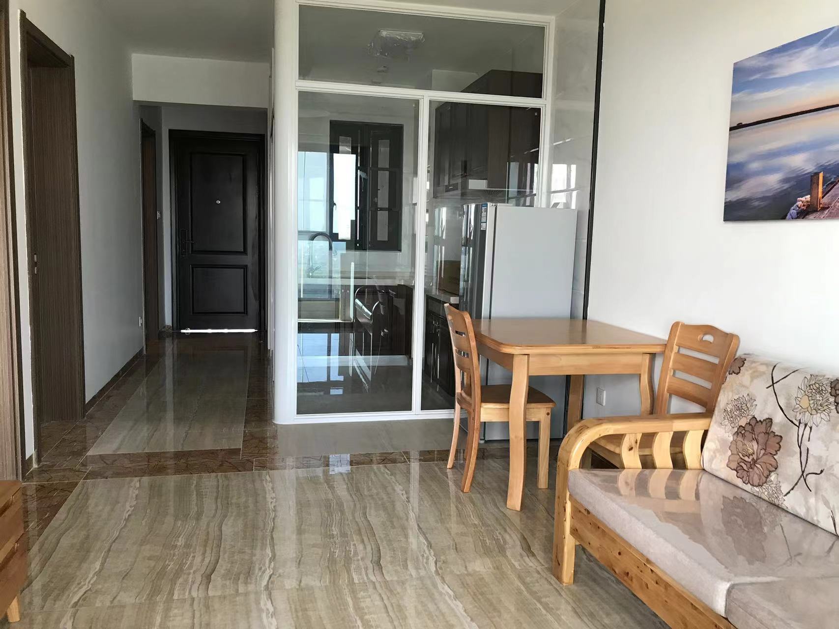 碧桂园一、二期(中央首府) 2室2厅1卫 95.0万 碧桂园一、二期(中央首府) 2室2厅1卫 95.0万室内图