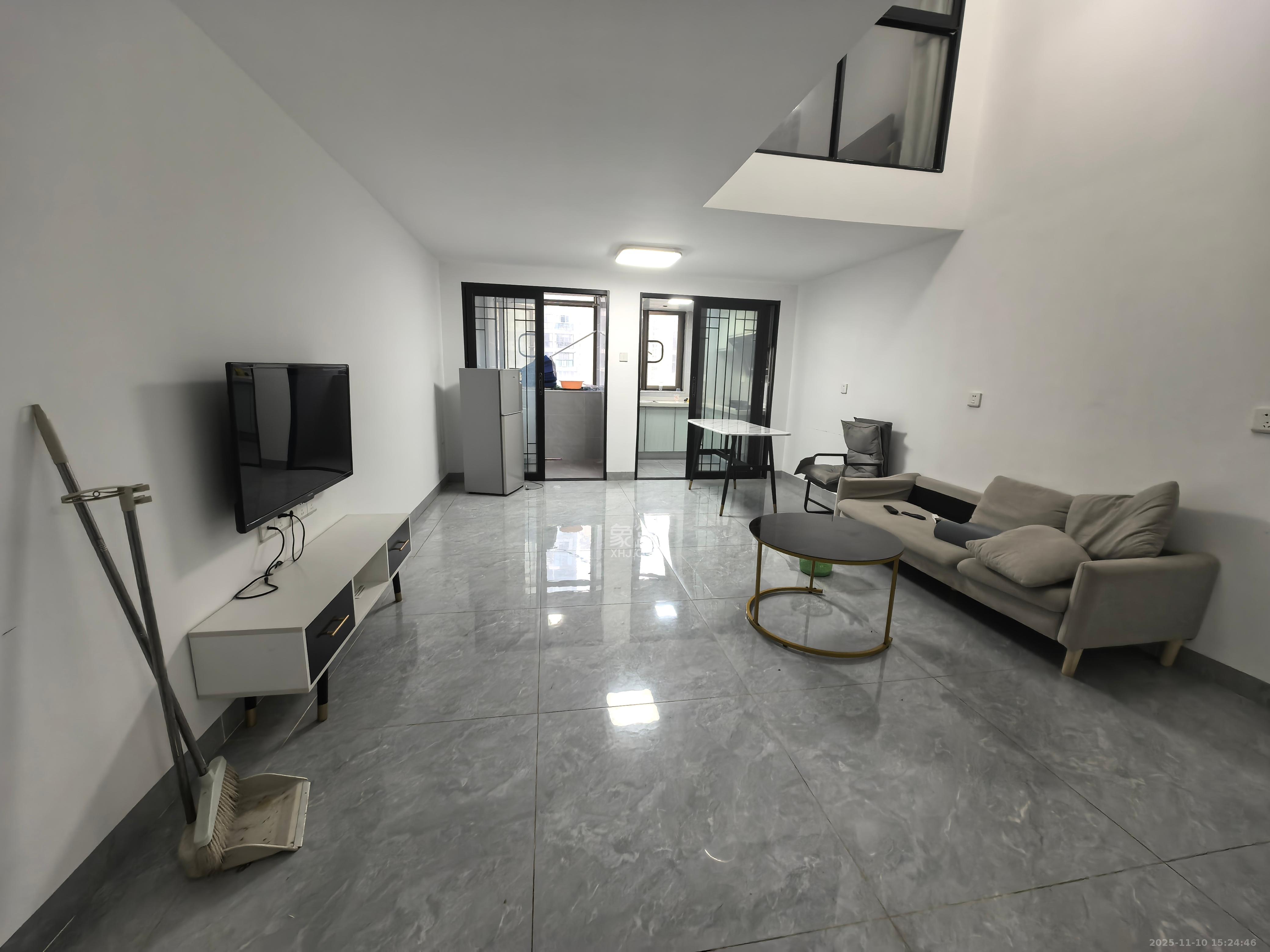 福晟钱隆国际(晟冉景苑) 2室1厅1卫 1800.0元/月 福晟钱隆国际(晟冉景苑) 2室1厅1卫 1800.0元/月室内图