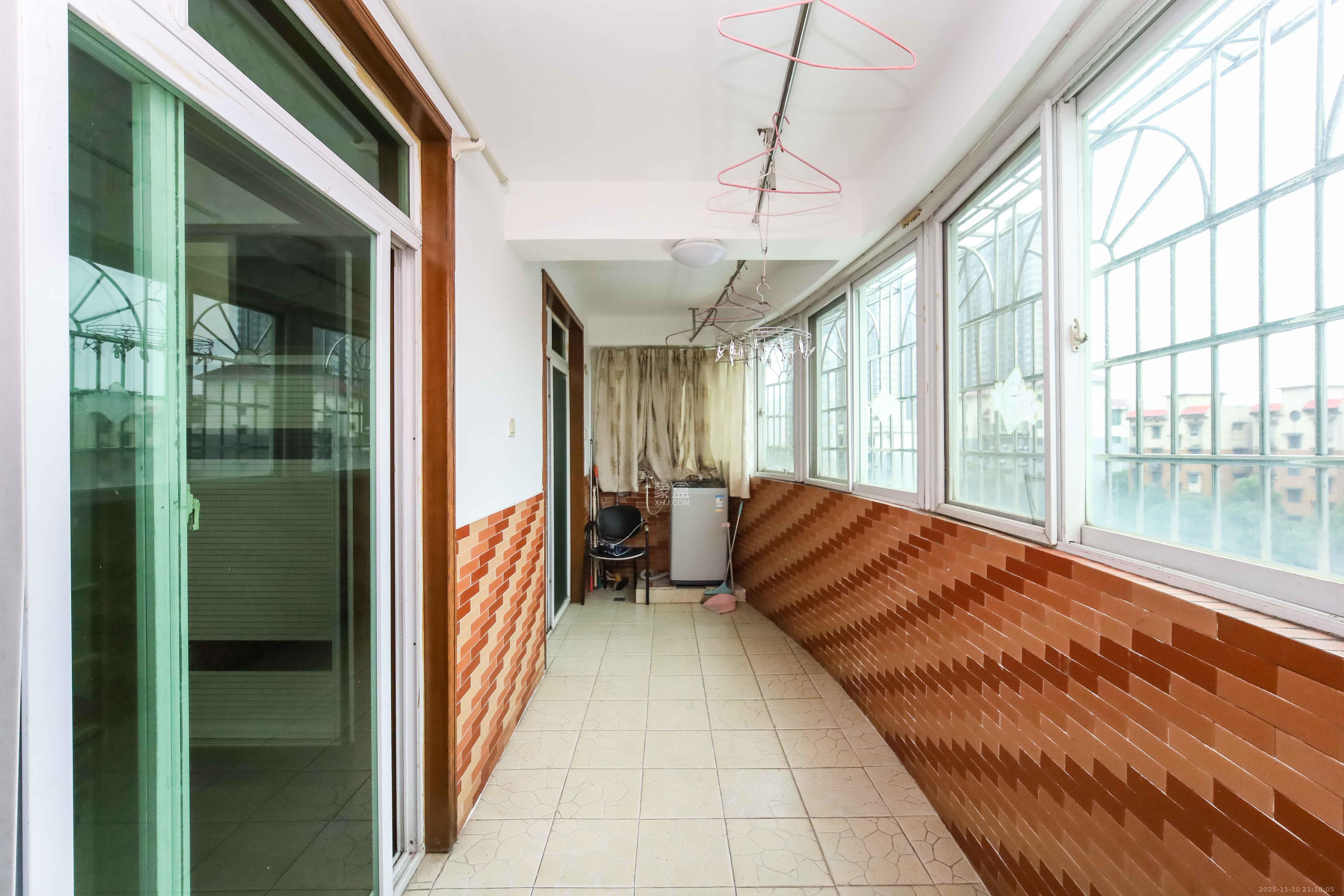 古汉城宿舍（同超集团控股公司）  3室2厅1卫    75.0万阳台