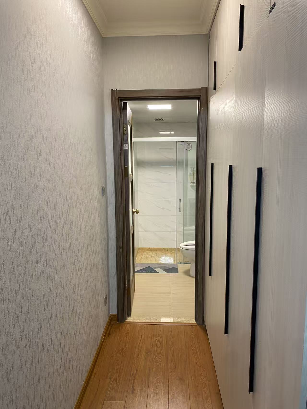 碧桂园酃湖世家 3室1厅2卫 1600.0元/月 碧桂园酃湖世家 3室1厅2卫 1600.0元/月室内图