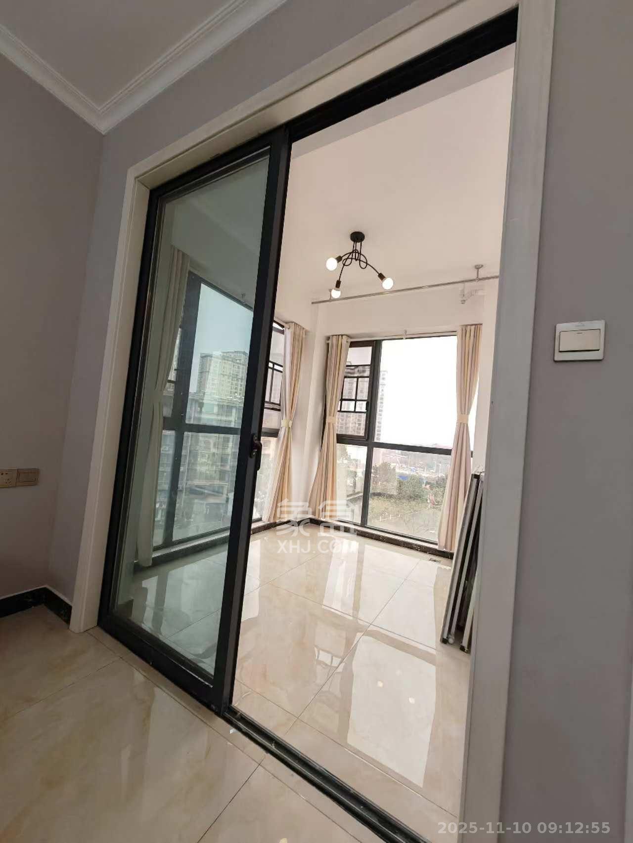 中南红领邦(红星嘉和苑) 1室1厅1卫 1600.0元/月 中南红领邦(红星嘉和苑) 1室1厅1卫 1600.0元/月室内图