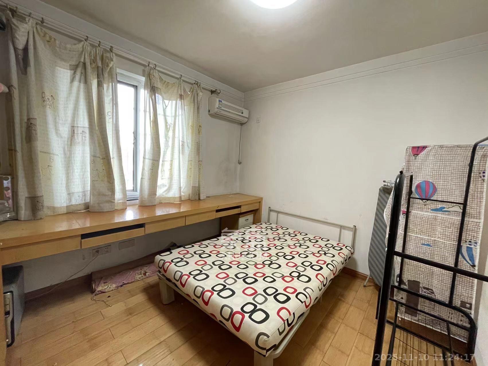 稻田园公寓 4室2厅1卫 4500.0元/月 稻田园公寓 4室2厅1卫 4500.0元/月室内图