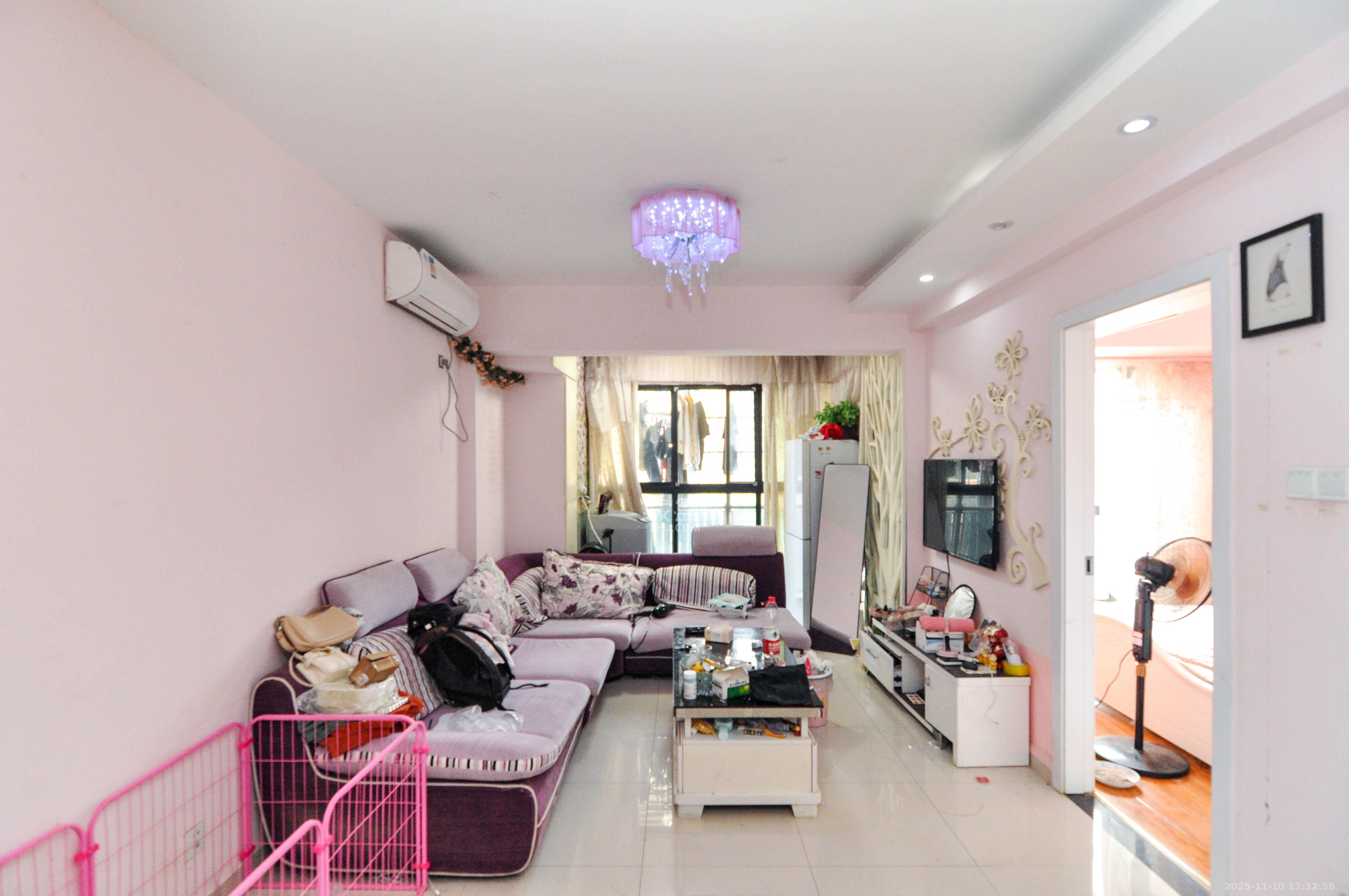 阿普阿布  1室1厅1卫    52.0万