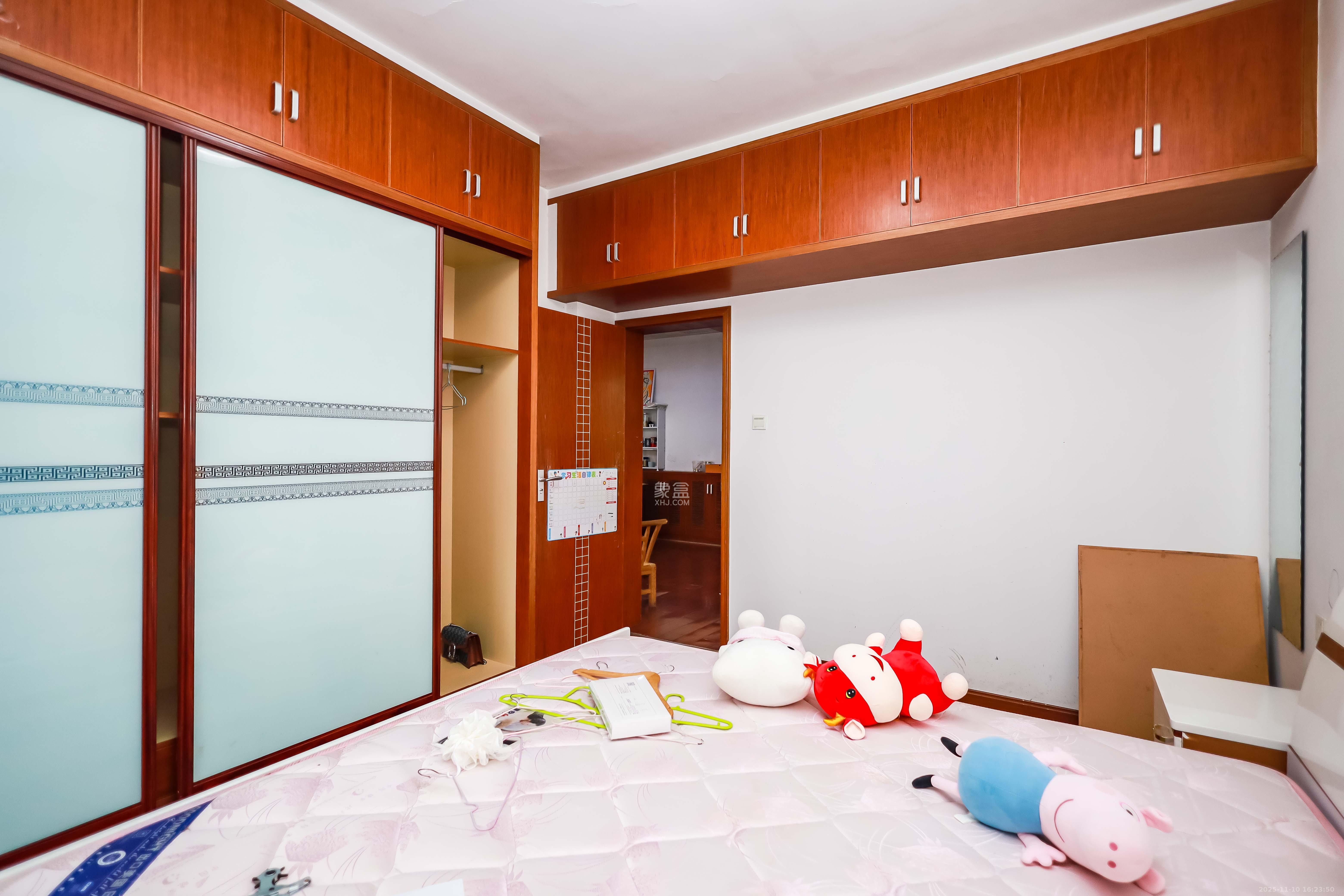 枫雅名苑 2室2厅1卫 2000.0元/月 枫雅名苑 2室2厅1卫 2000.0元/月室内图