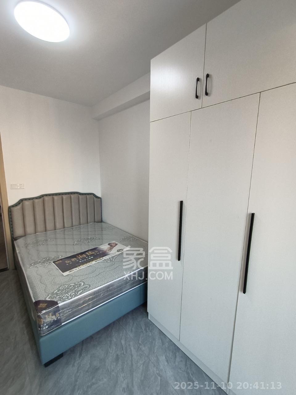 金地铂悦  2室1厅1卫    1400.0元/月室内图