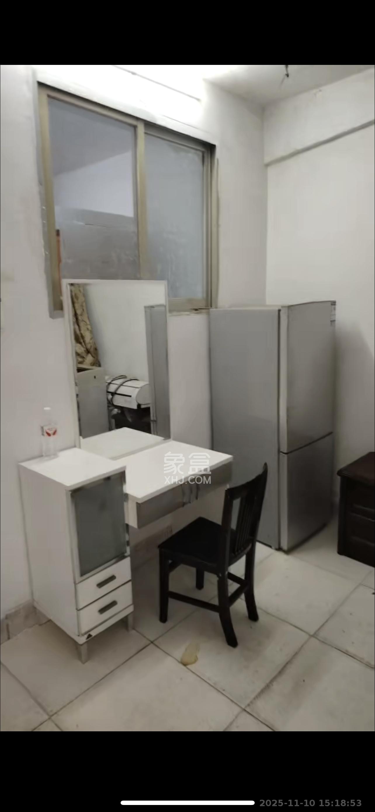 砂子塘社区  1室1厅1卫    1300.0元/月室内图