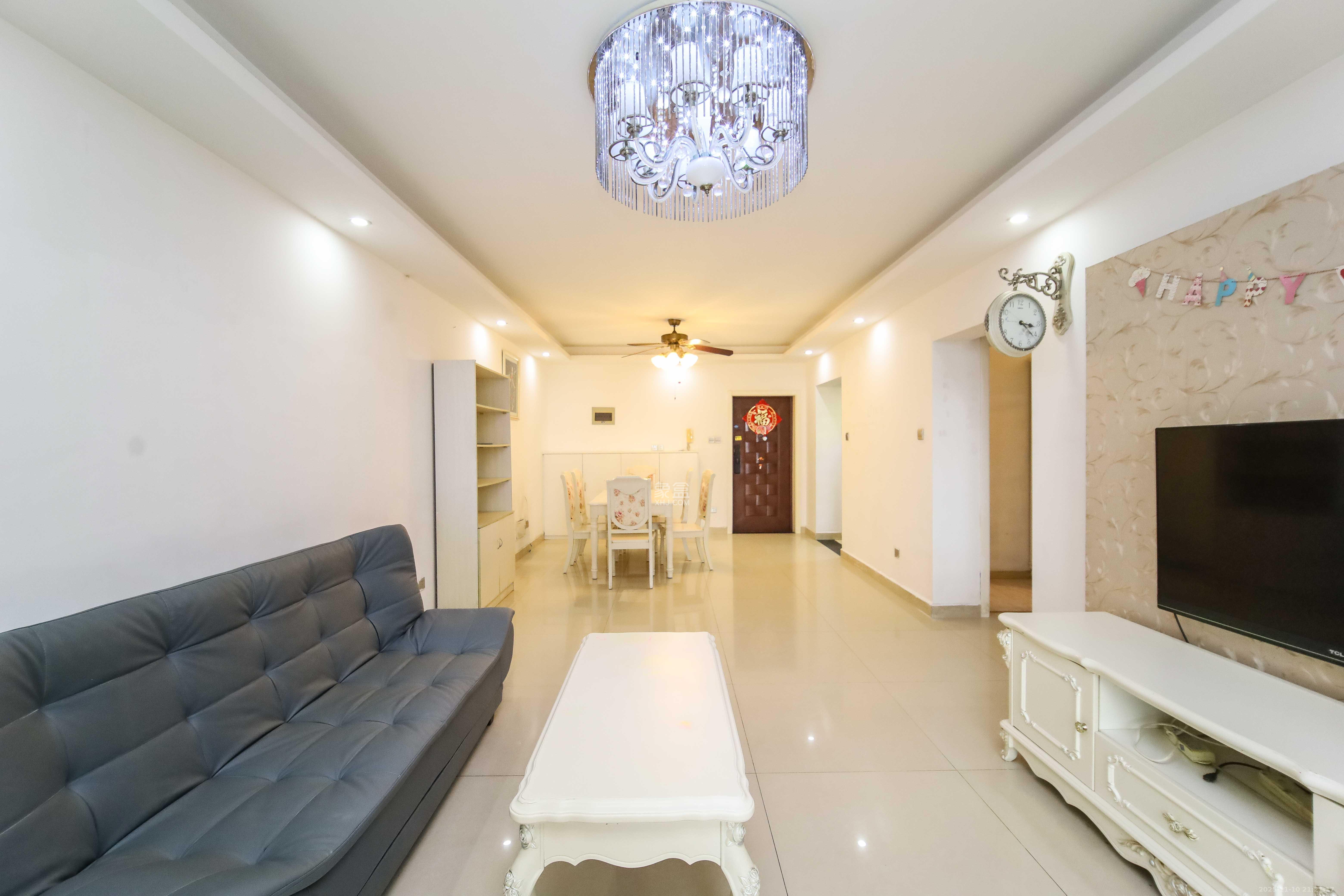 东玺门  2室1厅1卫    71.88万客厅