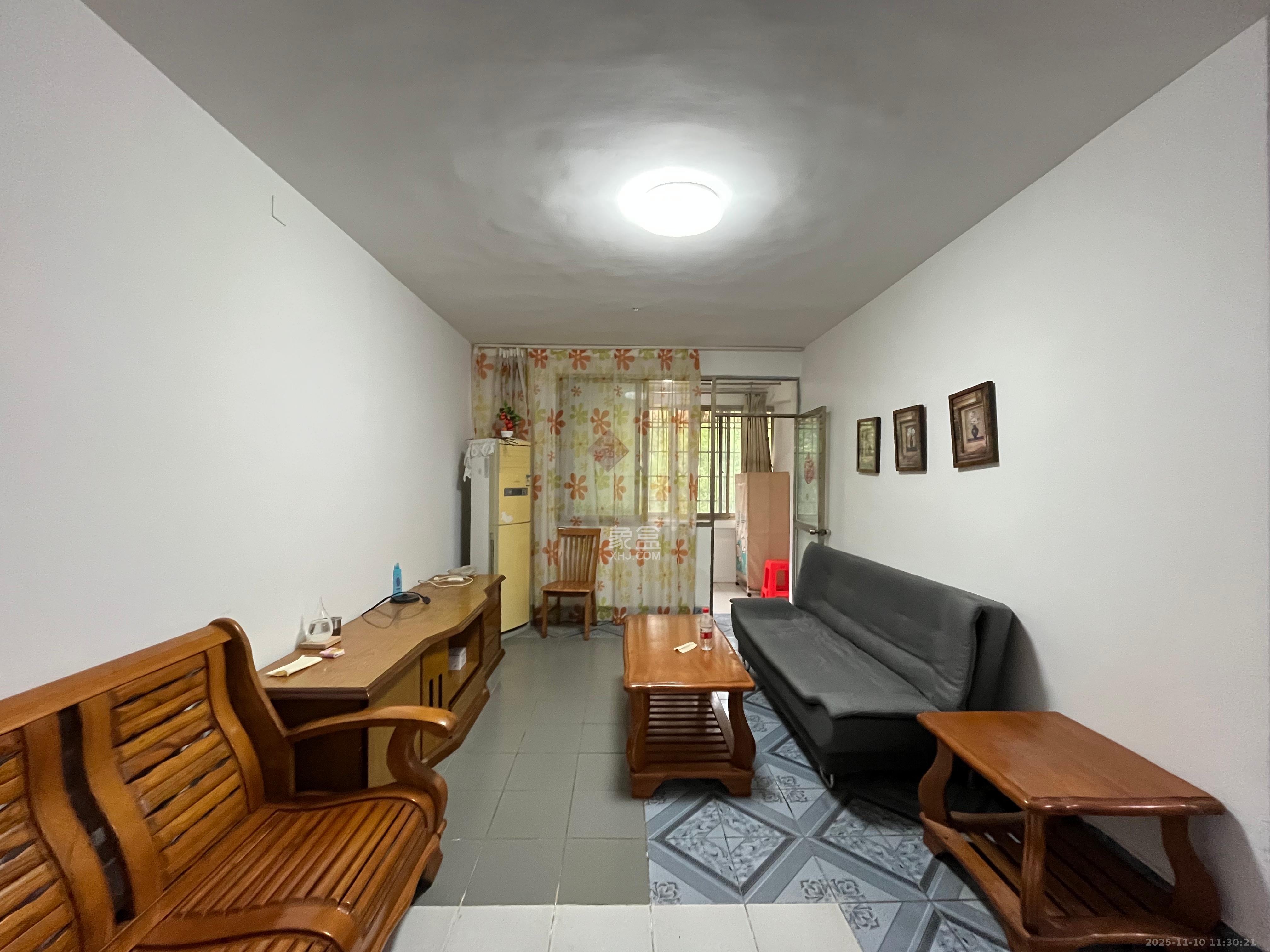 环达公寓  2室2厅1卫    1400.0元/月室内图1