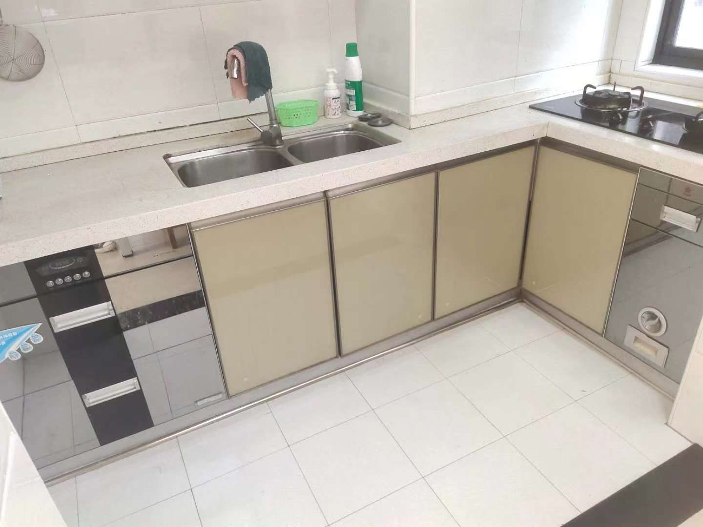 上城世家  1室2厅1卫    1400.0元/月室内图