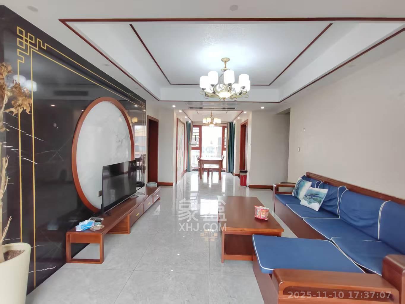 保利香槟国际  3室2厅2卫    2500.0元/月