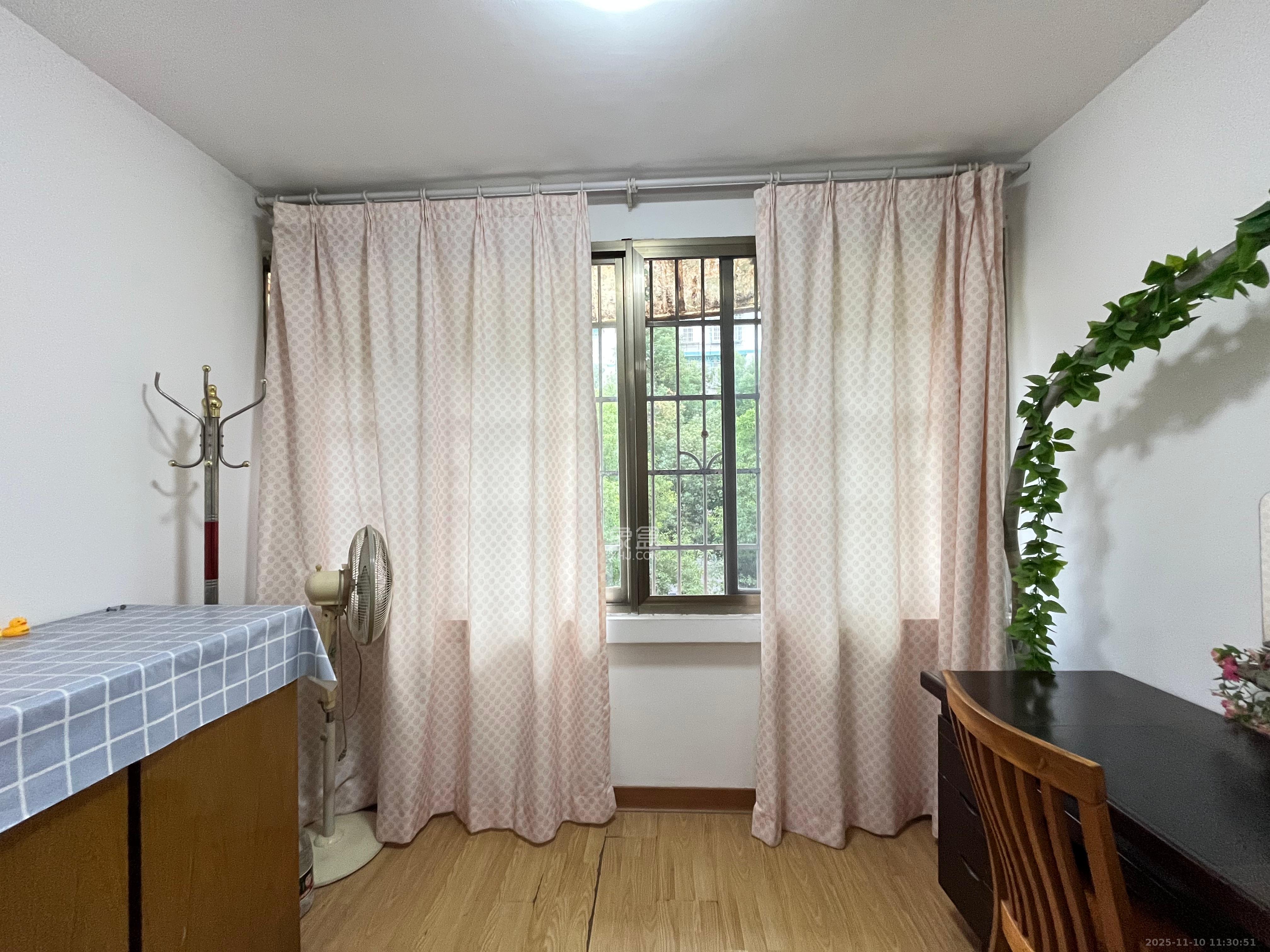 环达公寓  2室2厅1卫    1400.0元/月室内图