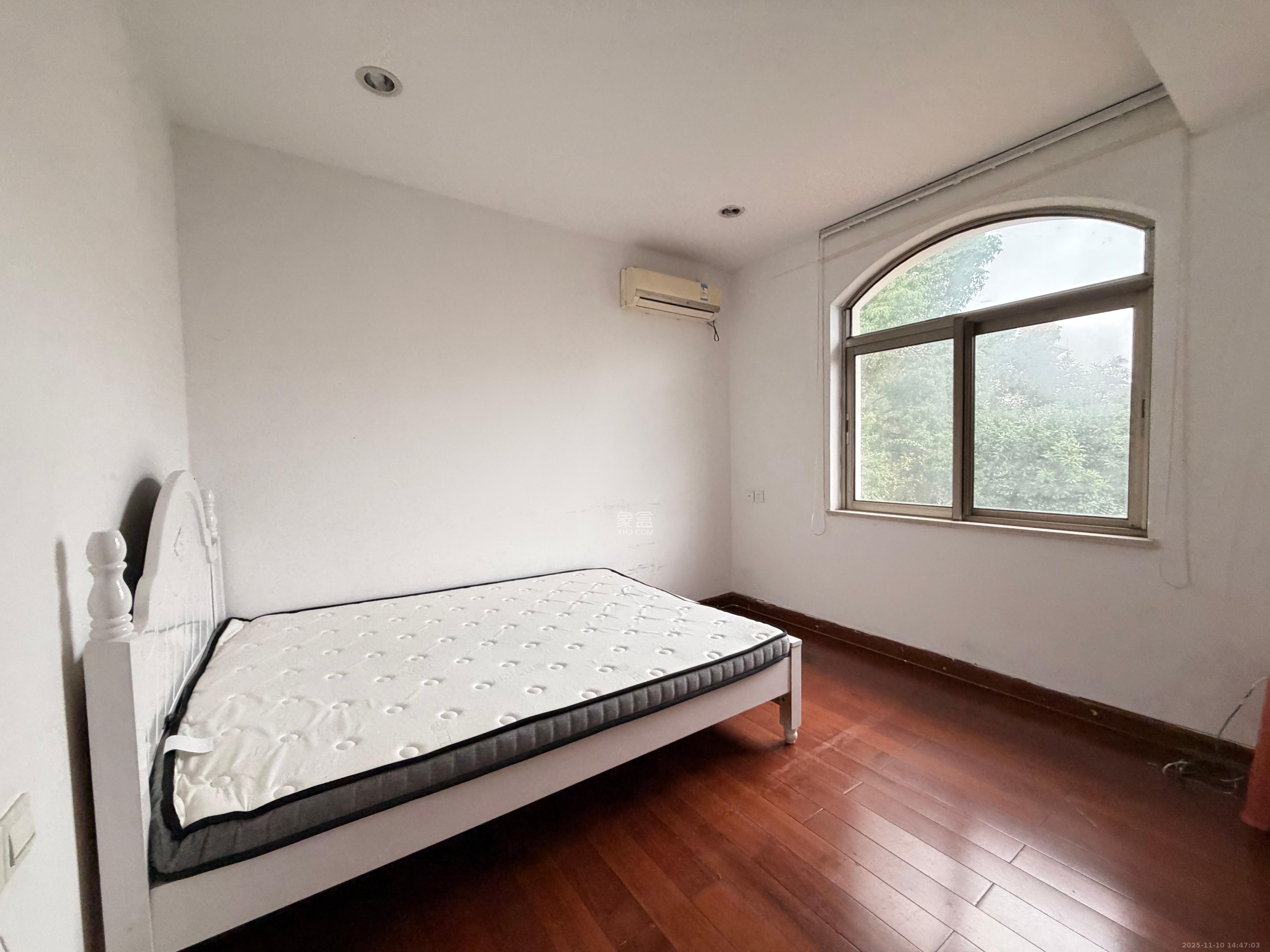 碧桂园威尼斯城 5室2厅2卫 5200.0元/月 碧桂园威尼斯城 5室2厅2卫 5200.0元/月室内图