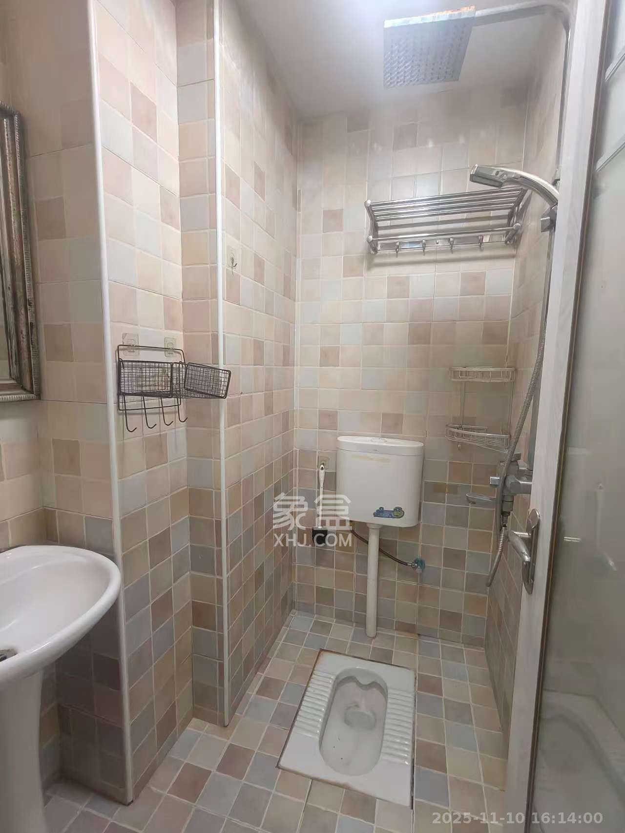 湖湾世景  1室1厅1卫    1250.0元/月室内图