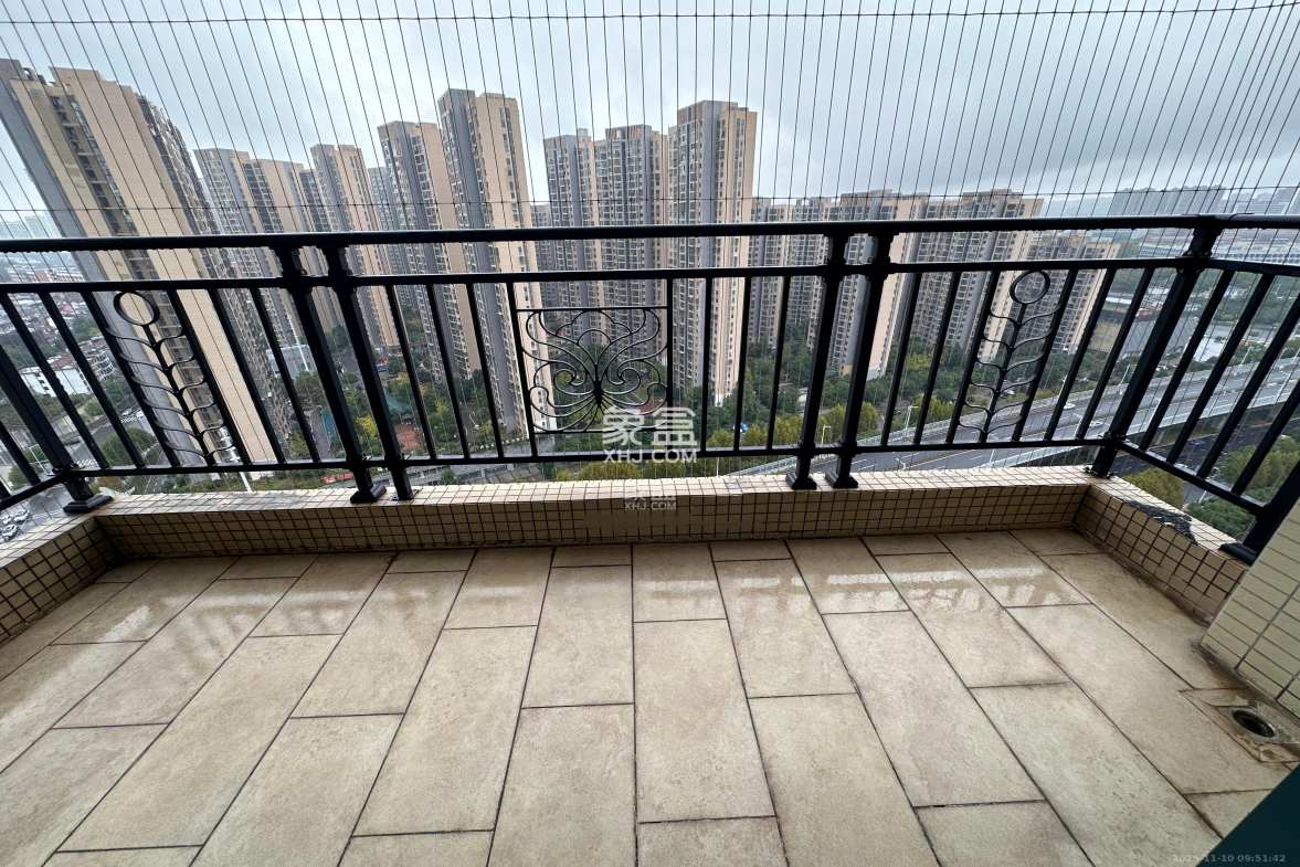 恒大雅苑 3室2厅2卫 1800.0元/月 恒大雅苑 3室2厅2卫 1800.0元/月室内图