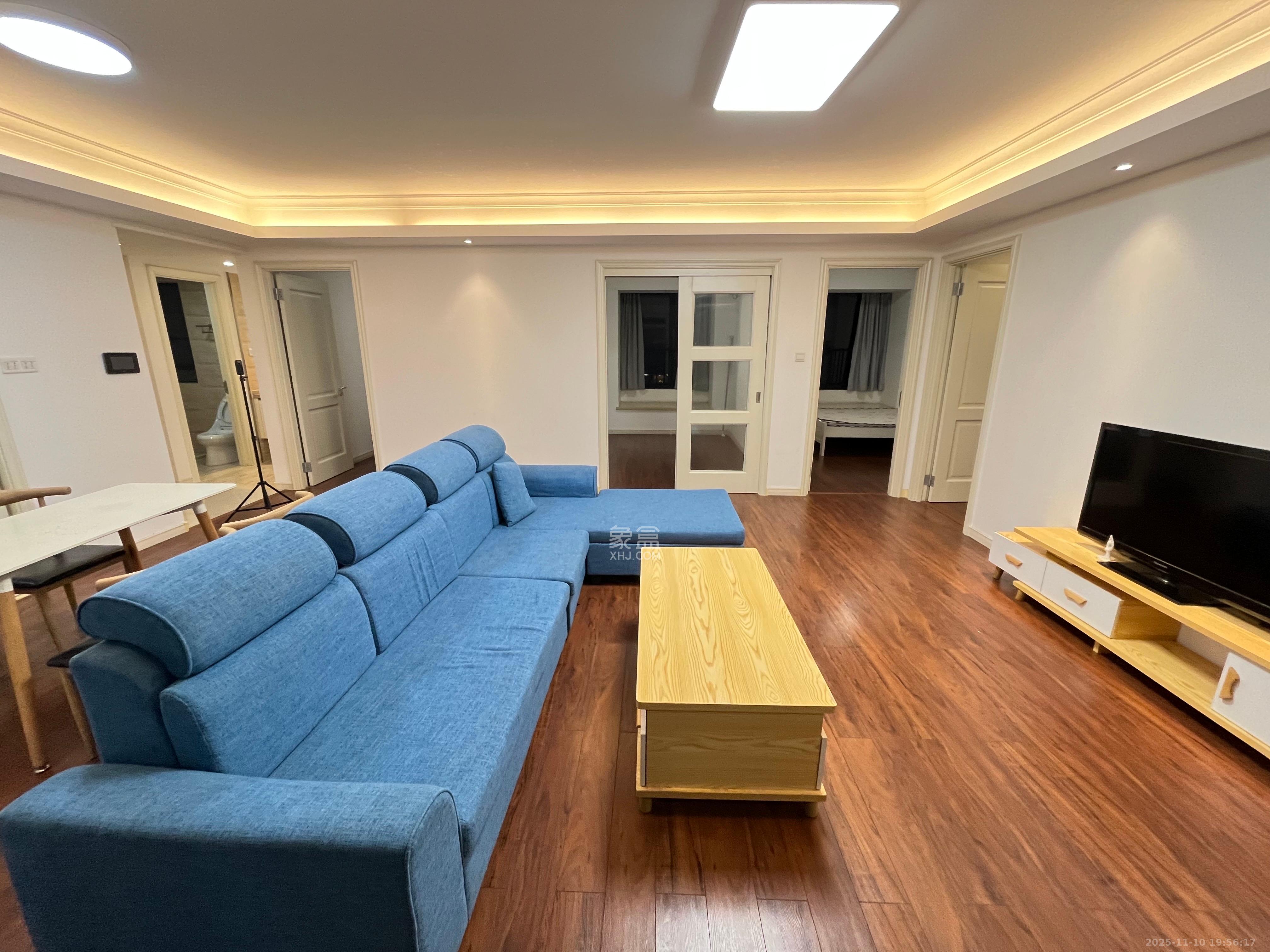 万科魅力之城锋镜里 4室2厅2卫 2798.0元/月 万科魅力之城锋镜里 4室2厅2卫 2798.0元/月室内图