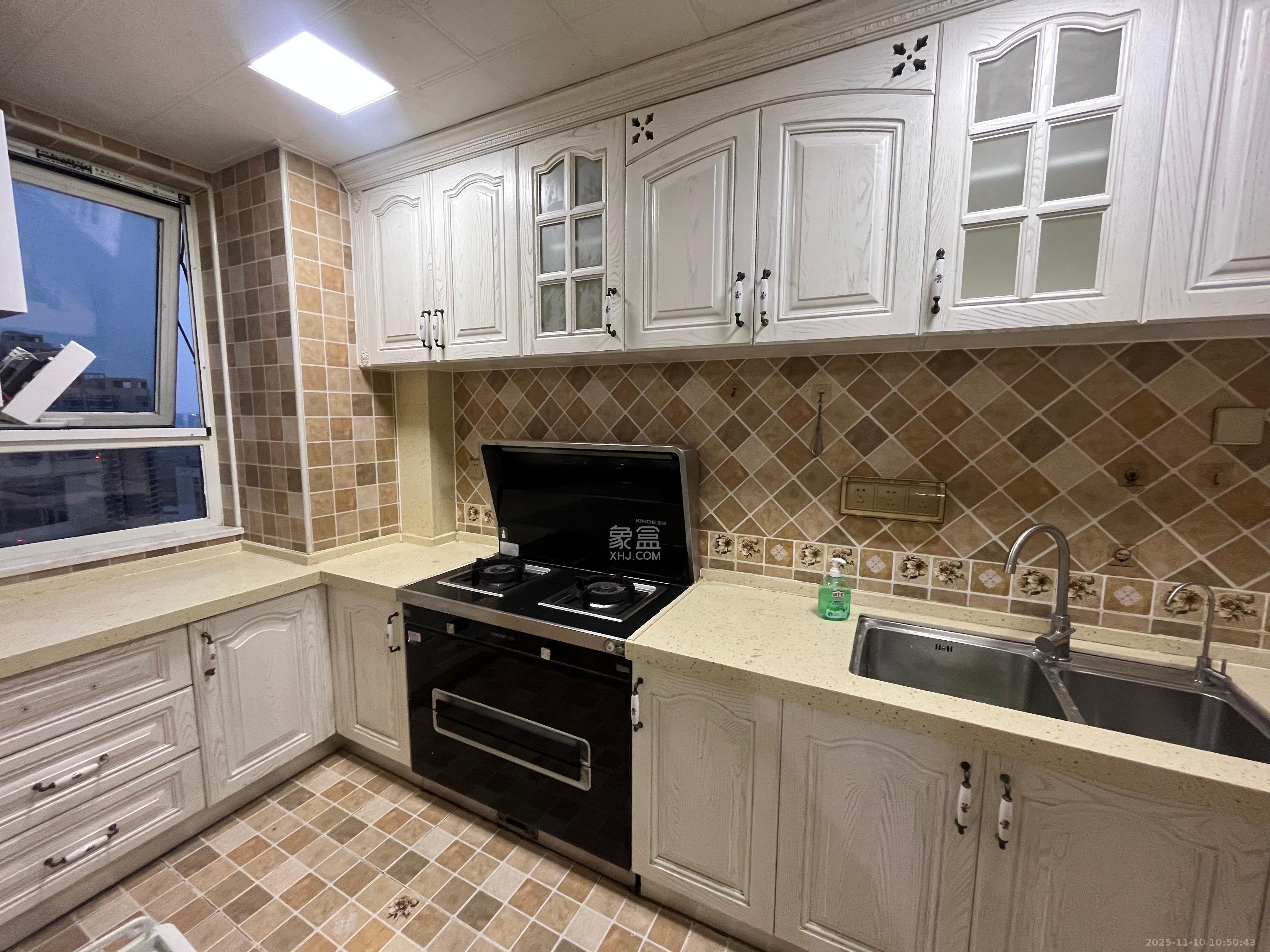 北辰三角洲B2E2区  3室2厅2卫    4300.0元/月室内图