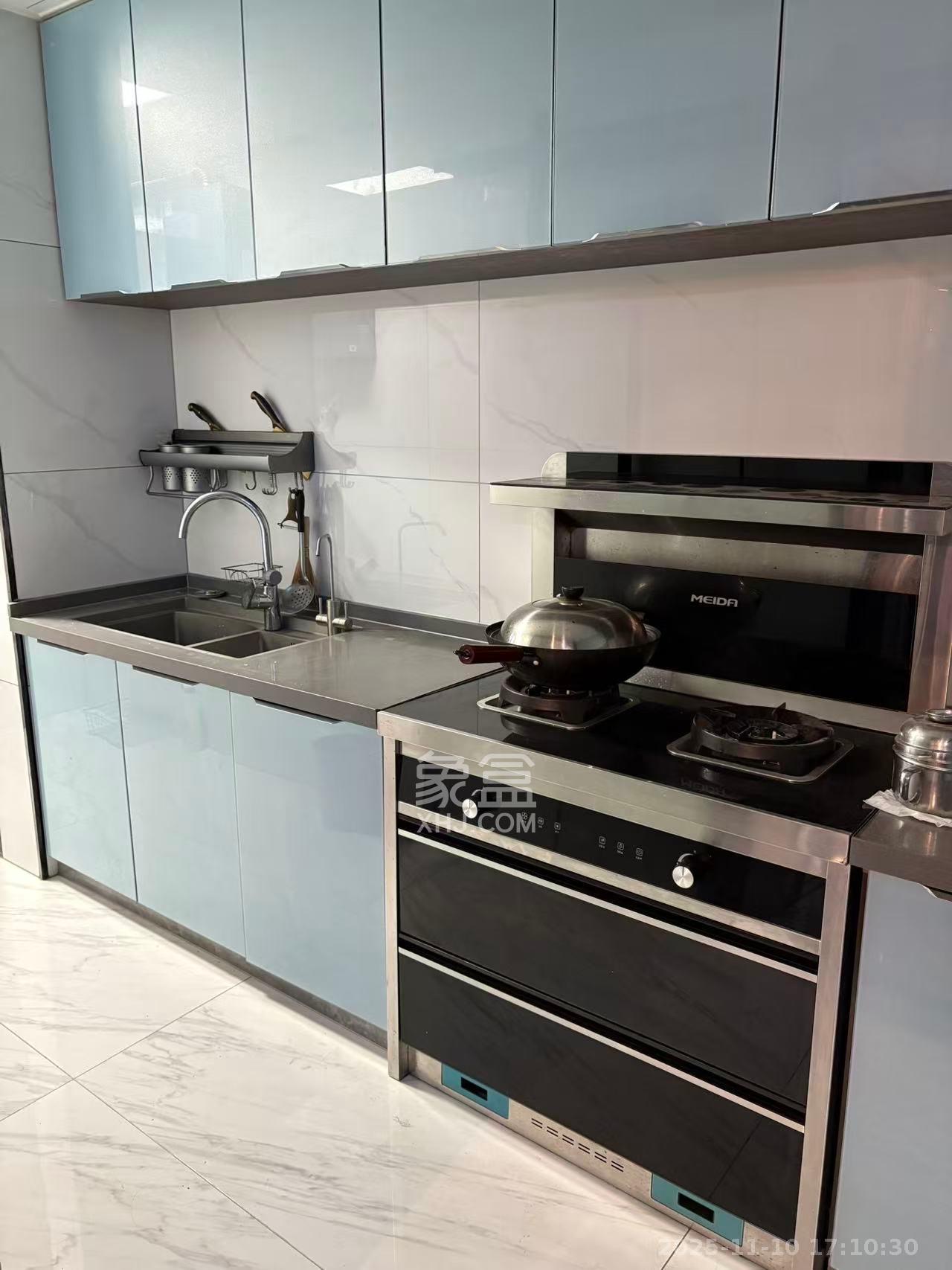 和泓融成府  4室1厅2卫    3000.0元/月