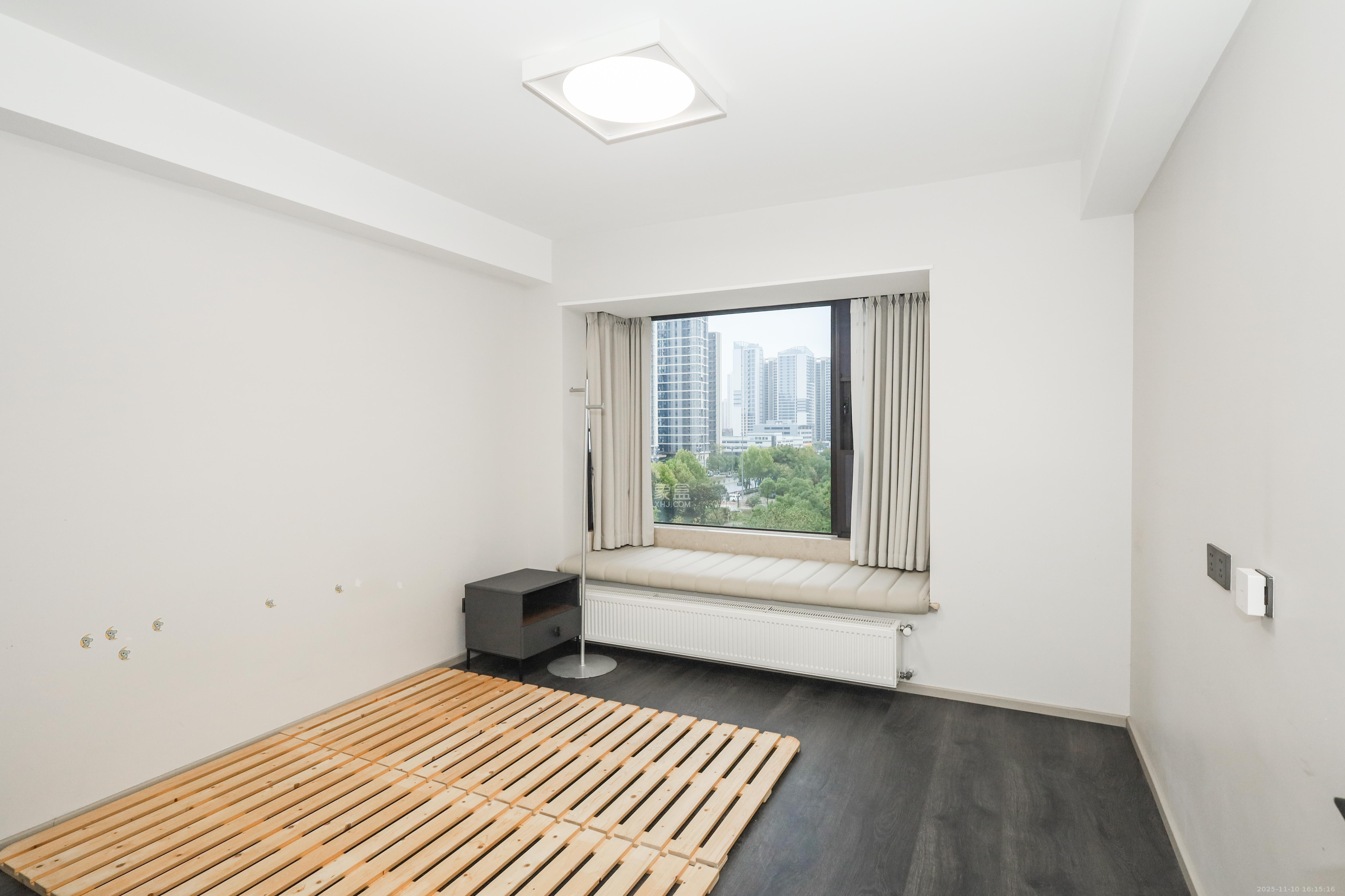 万科金色梦想C区 4室2厅2卫 175.0万 万科金色梦想C区 4室2厅2卫 175.0万卧室