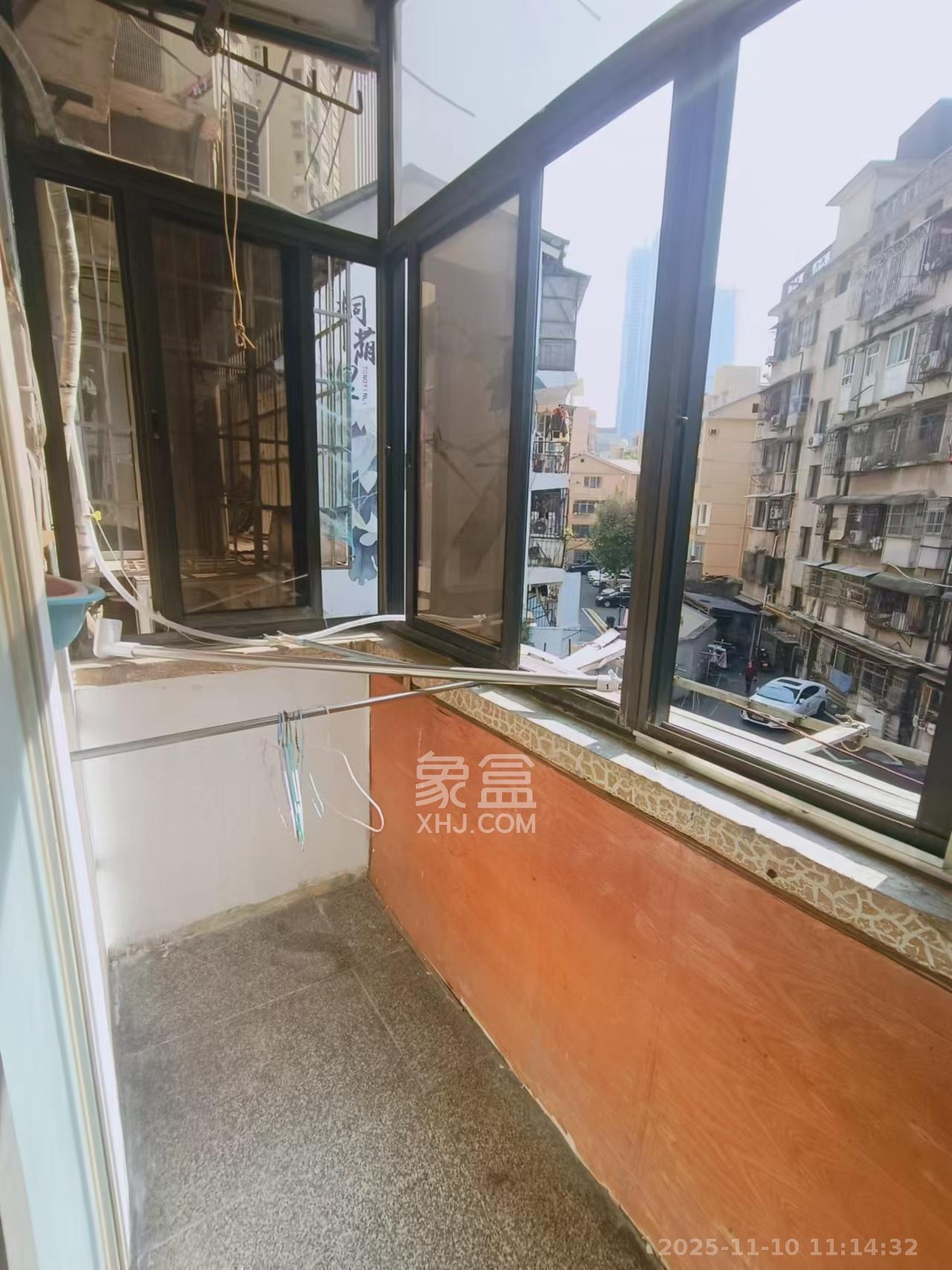 桐荫里社区  1室0厅0卫    1500.0元/月室内图