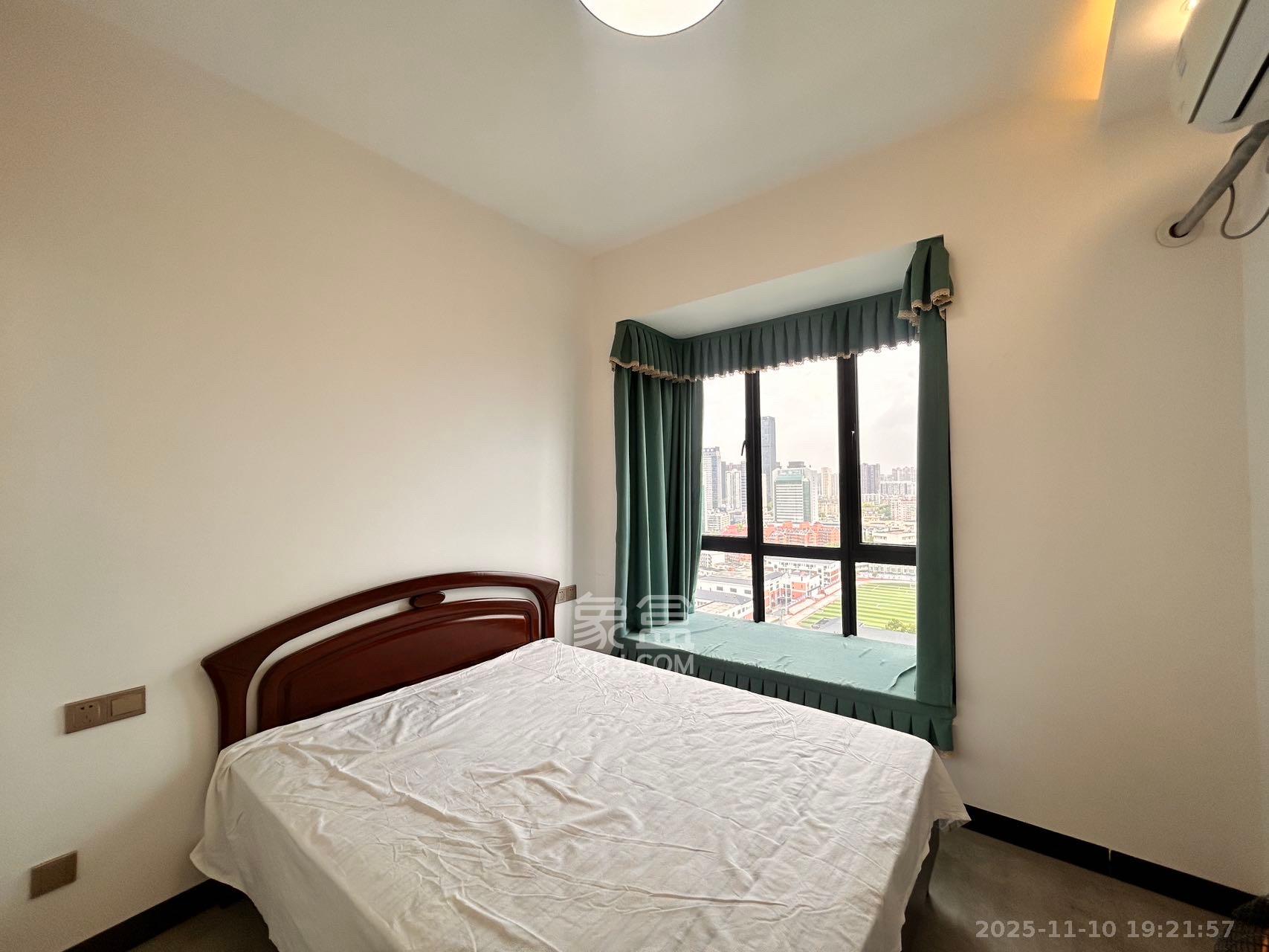 荣悦台 1室1厅1卫 2300.0元/月 荣悦台 1室1厅1卫 2300.0元/月室内图