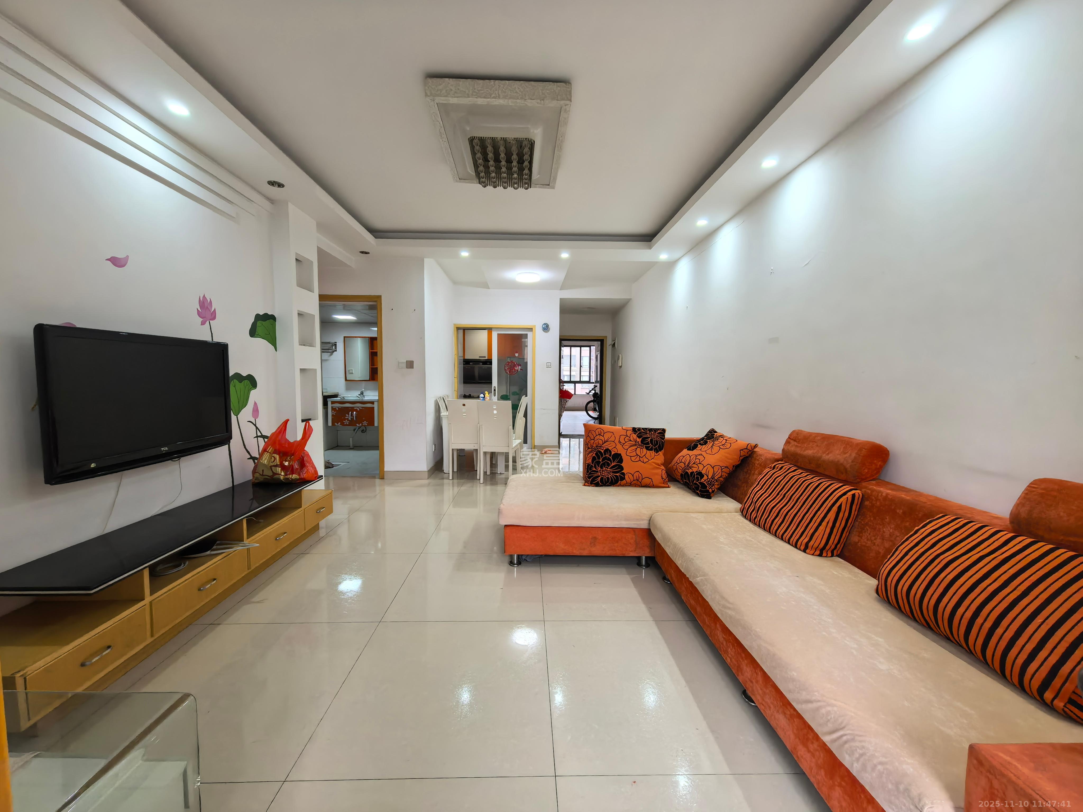 华润凤凰城一期  2室2厅1卫    1800.0元/月